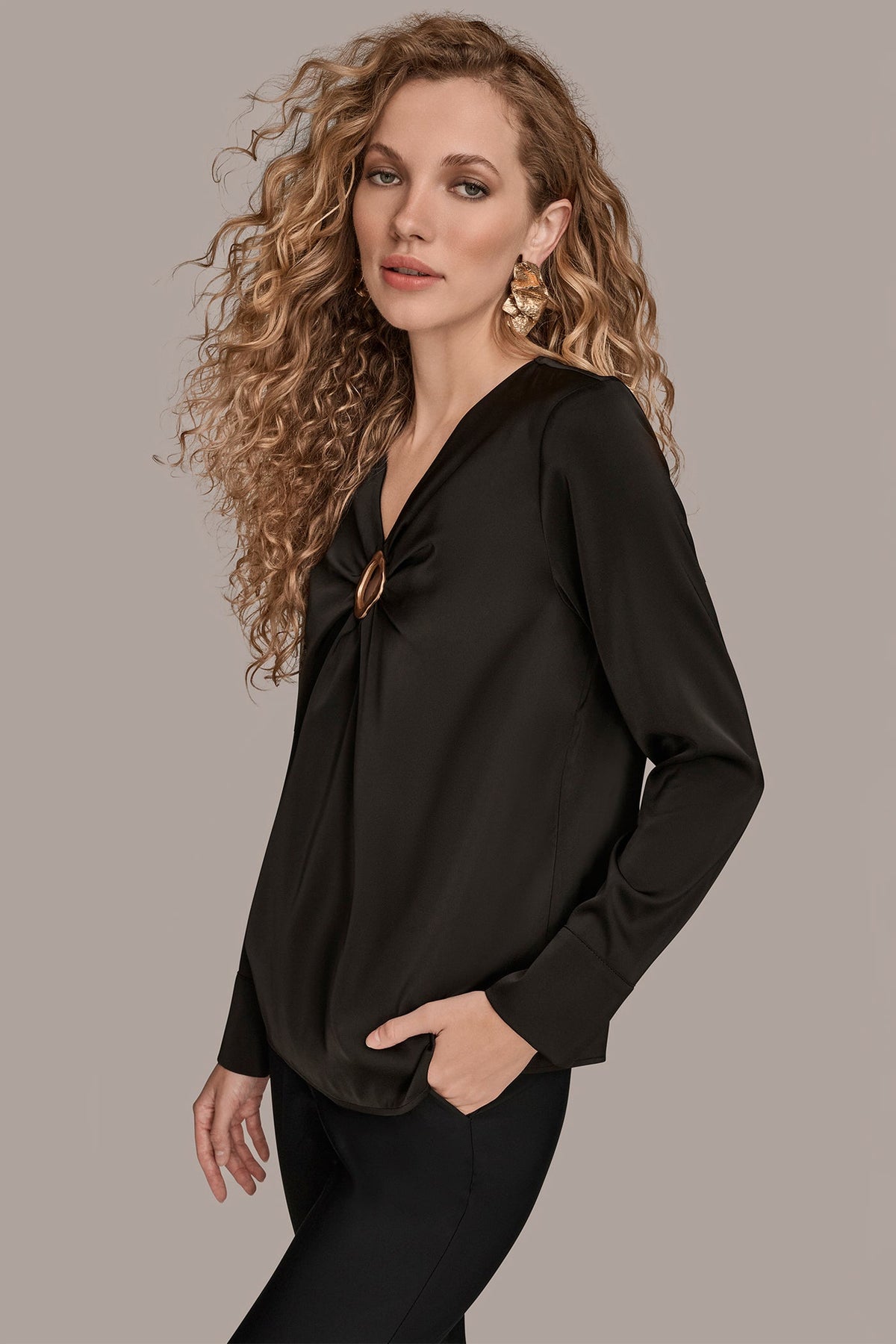 Donna Karan LONG SLEEVE RING V-NECK BLOUSE