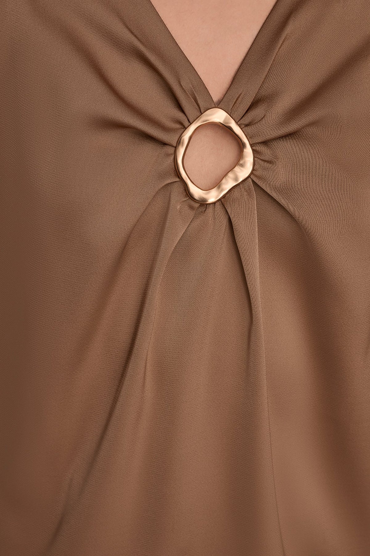 Donna Karan LONG SLEEVE RING V-NECK BLOUSE