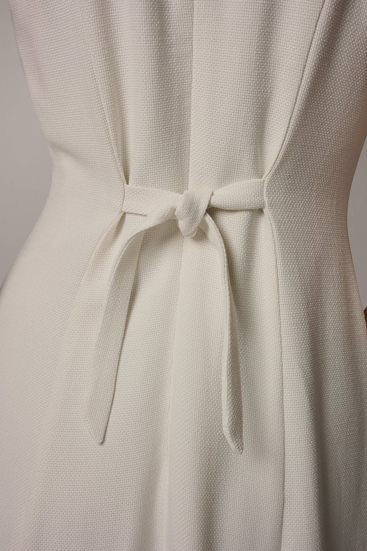 Donna Karan SLEEVELESS CROSS-FRONT MIDI HALTER DRESS