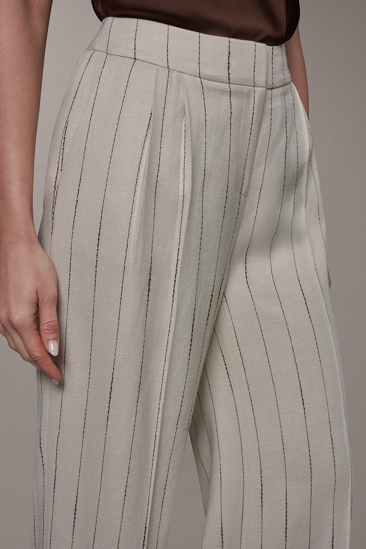 Donna Karan MID-RISE PINSTRIPE PLEATED WIDE-LEG PANT