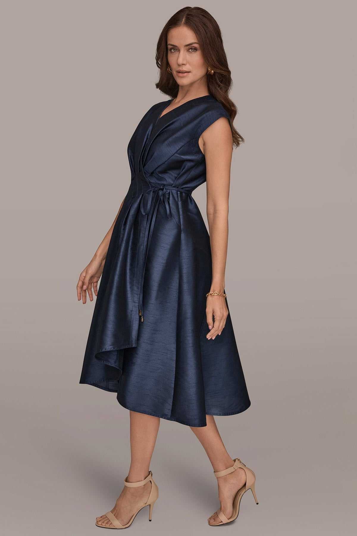 Donna Karan SLEEVELESS PLEATED MIDI WRAP DRESS