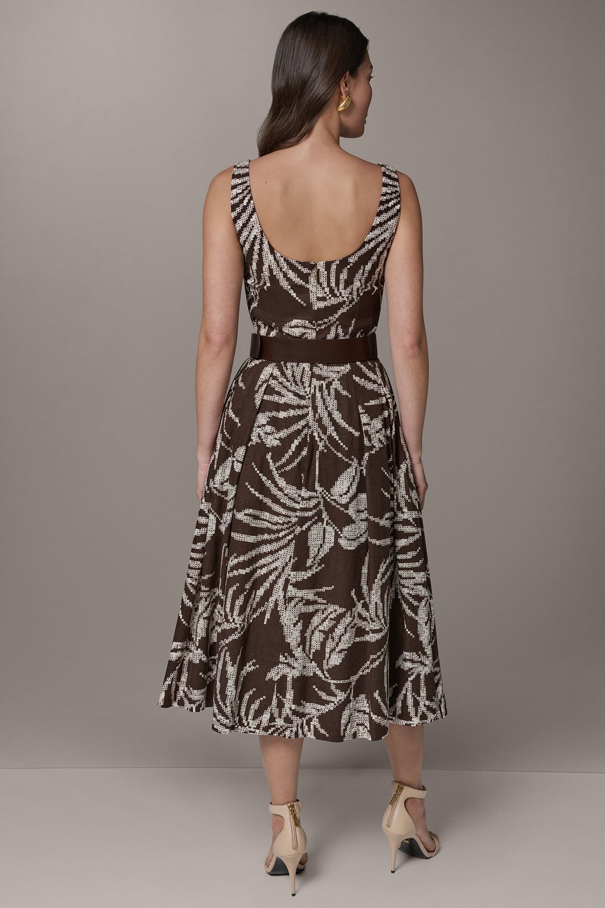 Donna Karan SLEEVELESS SQUARE NECK PRINTED BELTED MIDI FIT AND FLARE DRESS