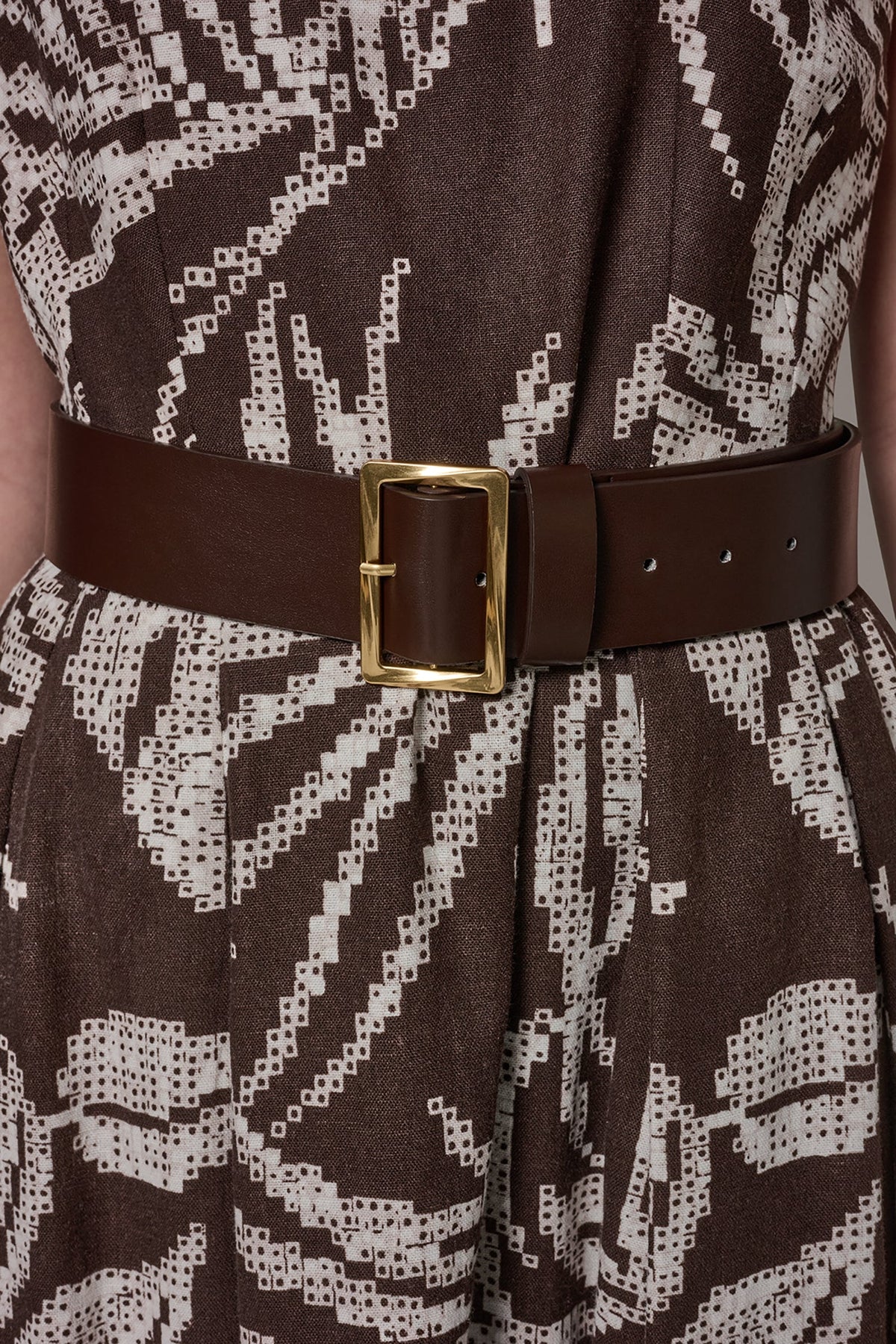 Donna Karan SLEEVELESS SQUARE NECK PRINTED BELTED MIDI FIT AND FLARE DRESS