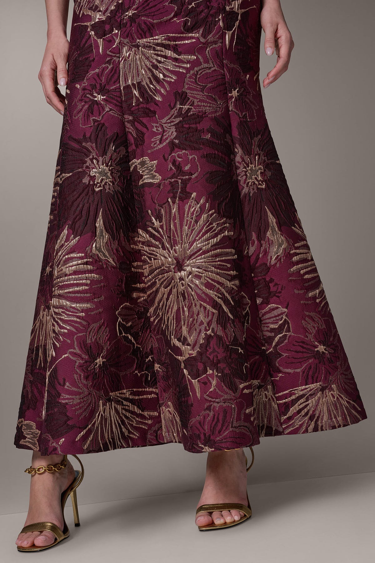 Donna Karan ONE SHOULDER FLORAL TRUMPET GOWN