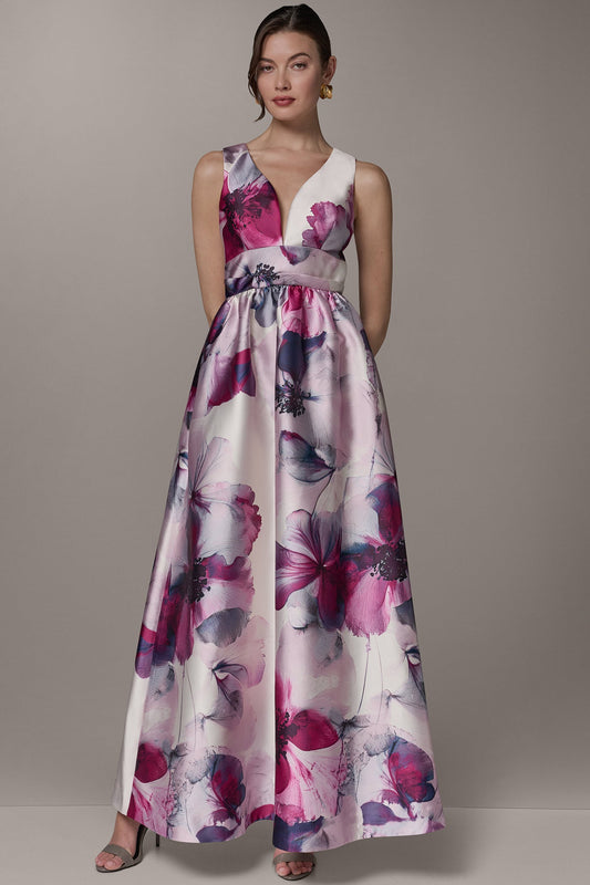 Donna Karan SLEEVELESS FIT AND FLARE GOWN