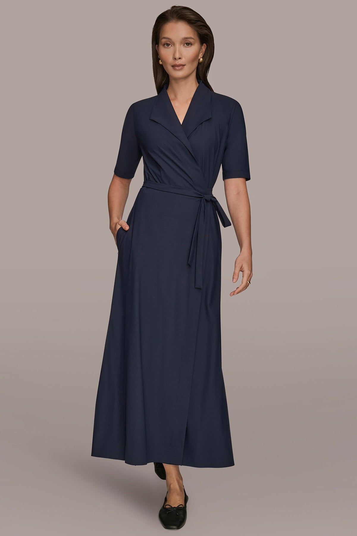 Donna Karan THE MODERN TRAVEL ELBOW-SLEEVE MIDI WRAP DRESS
