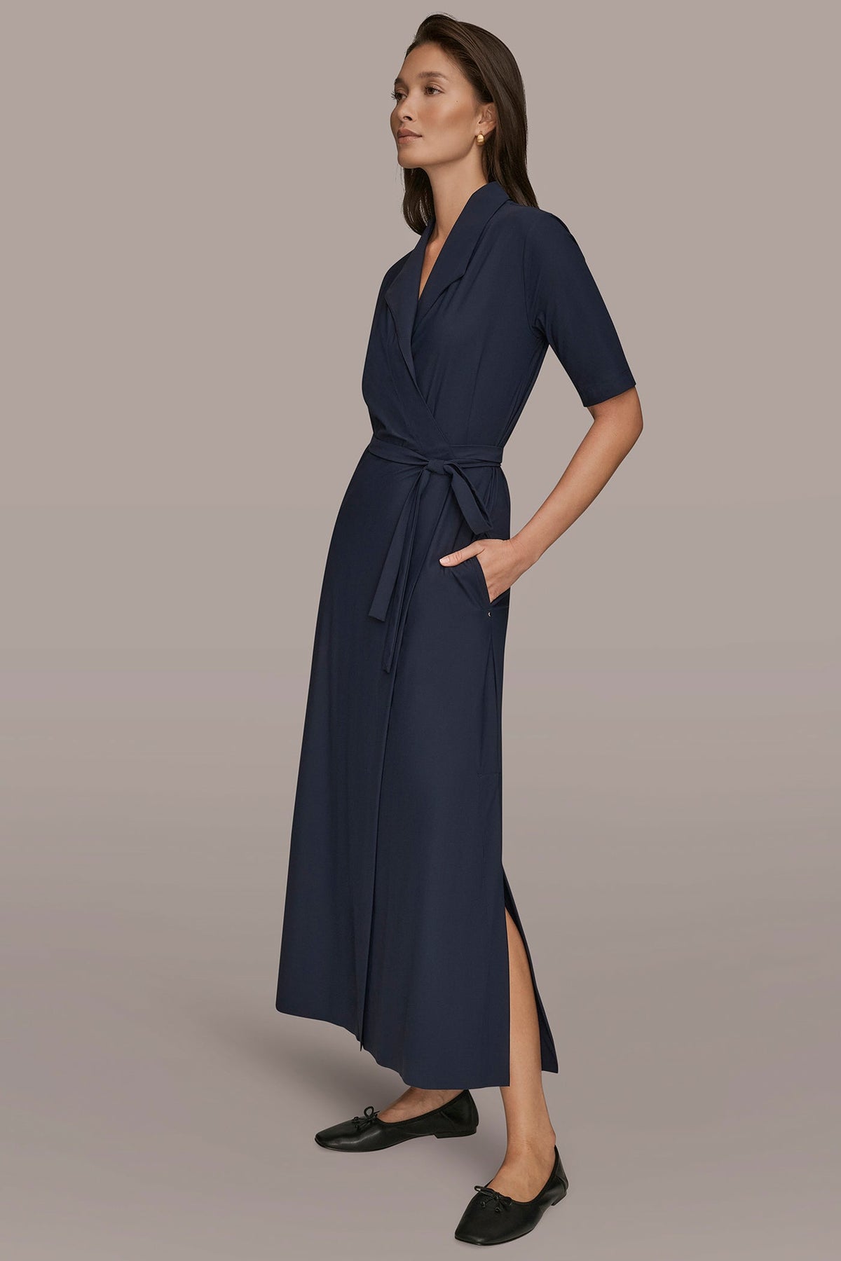 Donna Karan THE MODERN TRAVEL ELBOW-SLEEVE MIDI WRAP DRESS