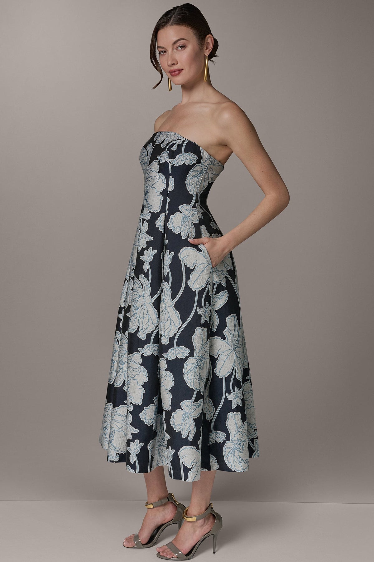 Donna Karan STRAPLESS MIDI FIT AND FLARE DRESS
