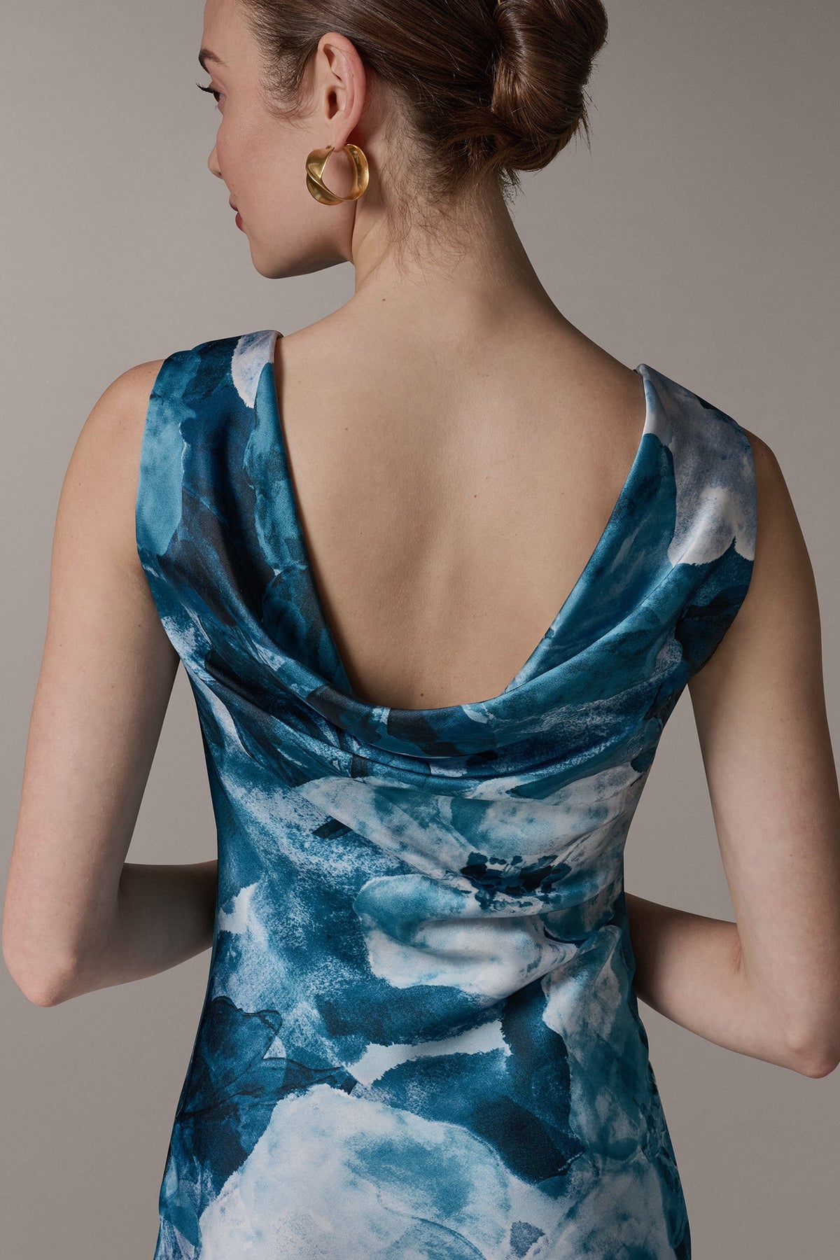 Donna Karan SLEEVELESS TRUMPET GOWN