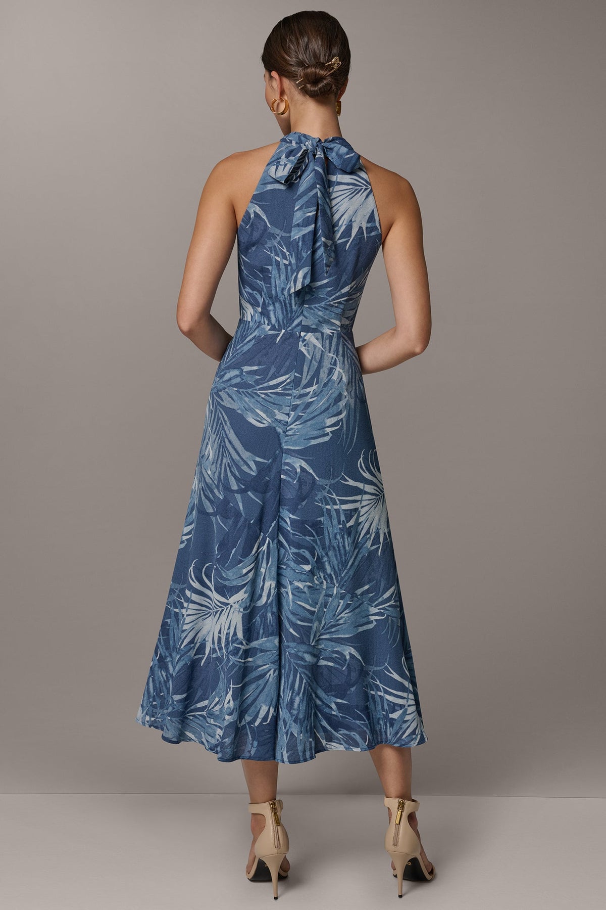 Donna Karan SLEEVELESS PRINT MIDI HALTER DRESS