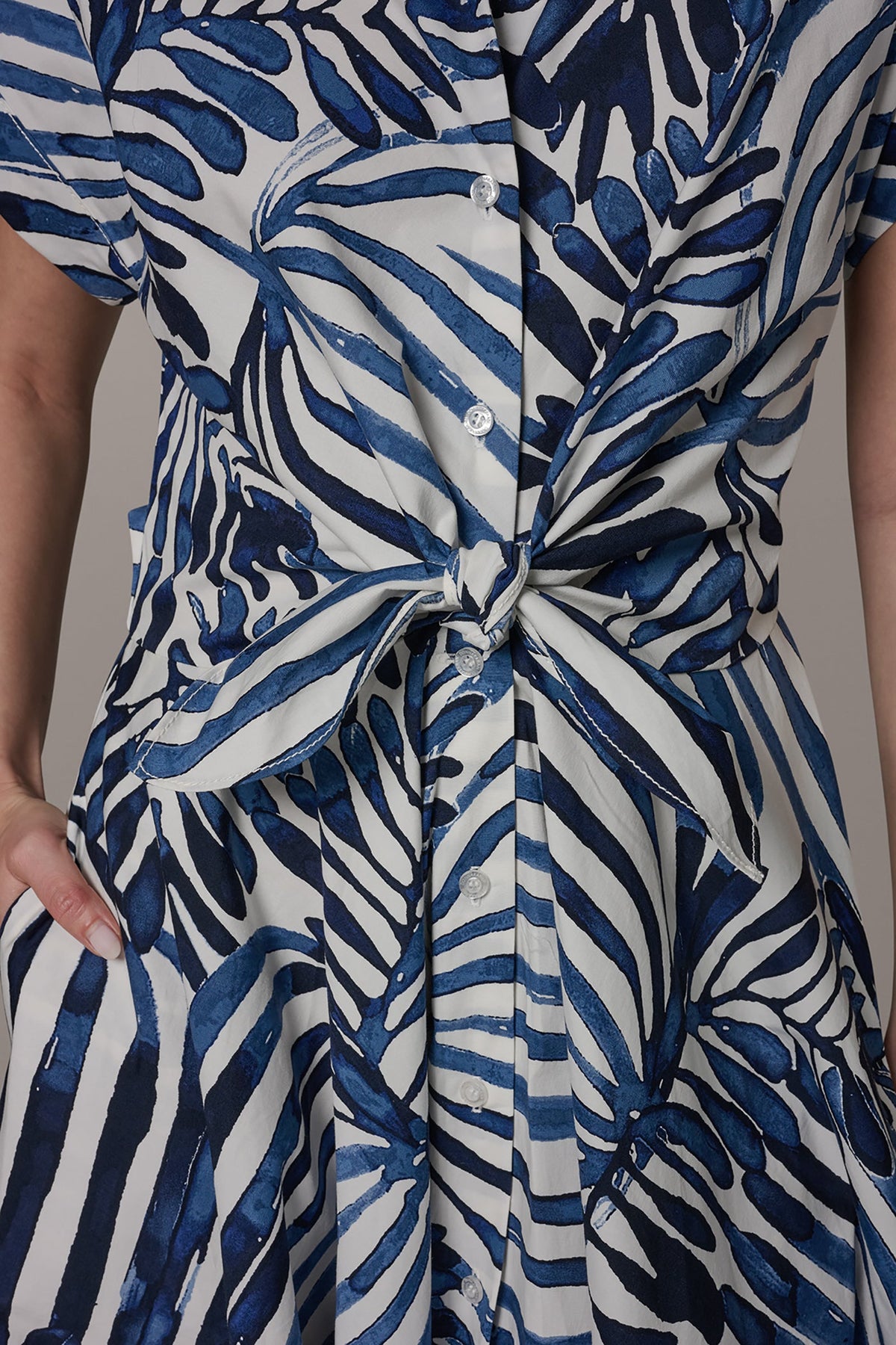 Donna Karan SHORT SLEEVE TIE FRONT MAXI SHIRT DRESS