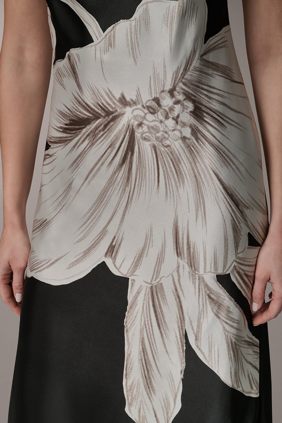 Donna Karan SLEEVELESS ASYMMETRIC MIDI HALTER DRESS