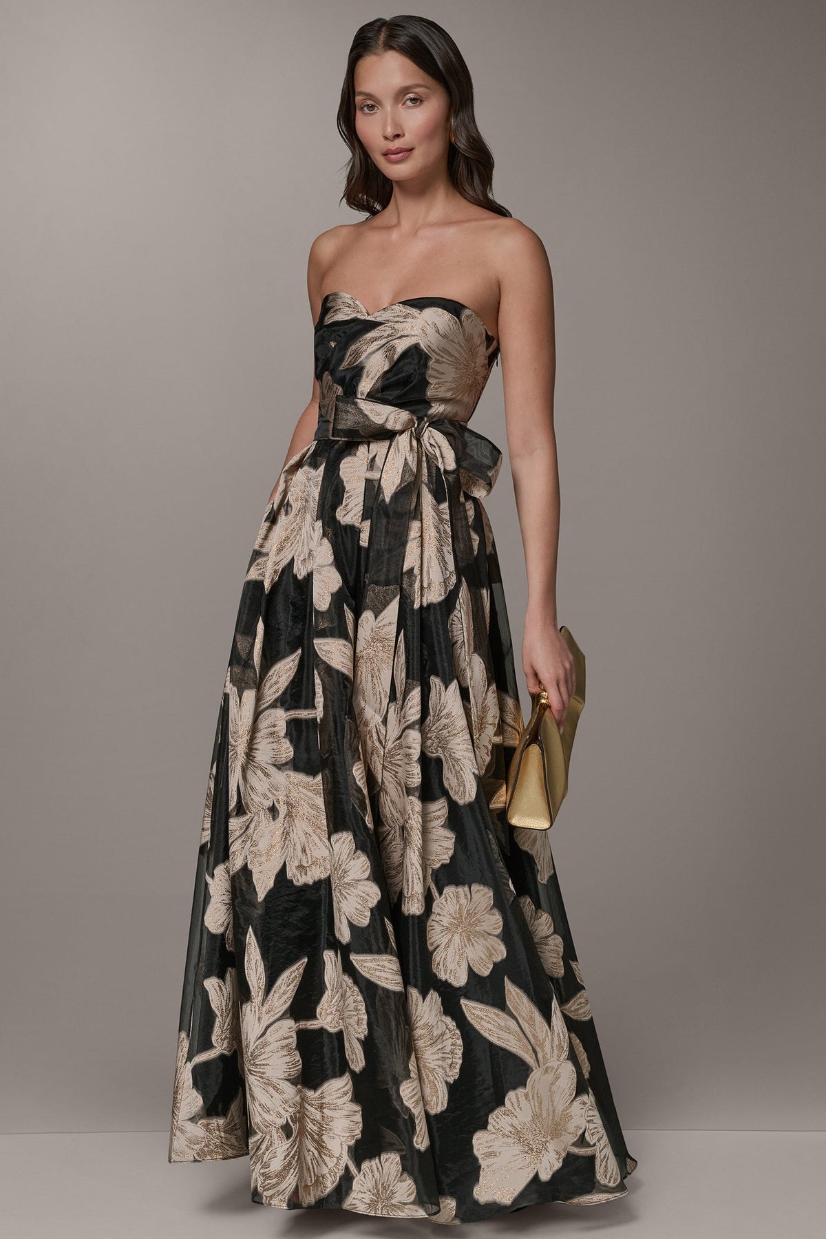 Donna Karan STRAPLESS SWEETHEART METALLIC FLORAL BALL GOWN