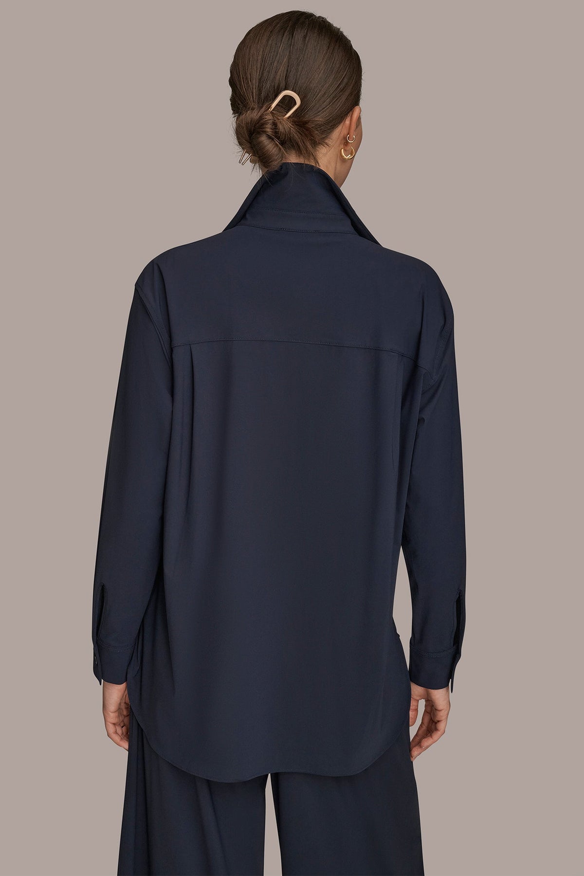 Donna Karan THE MODERN TRAVEL BUTTON-DOWN SHIRT