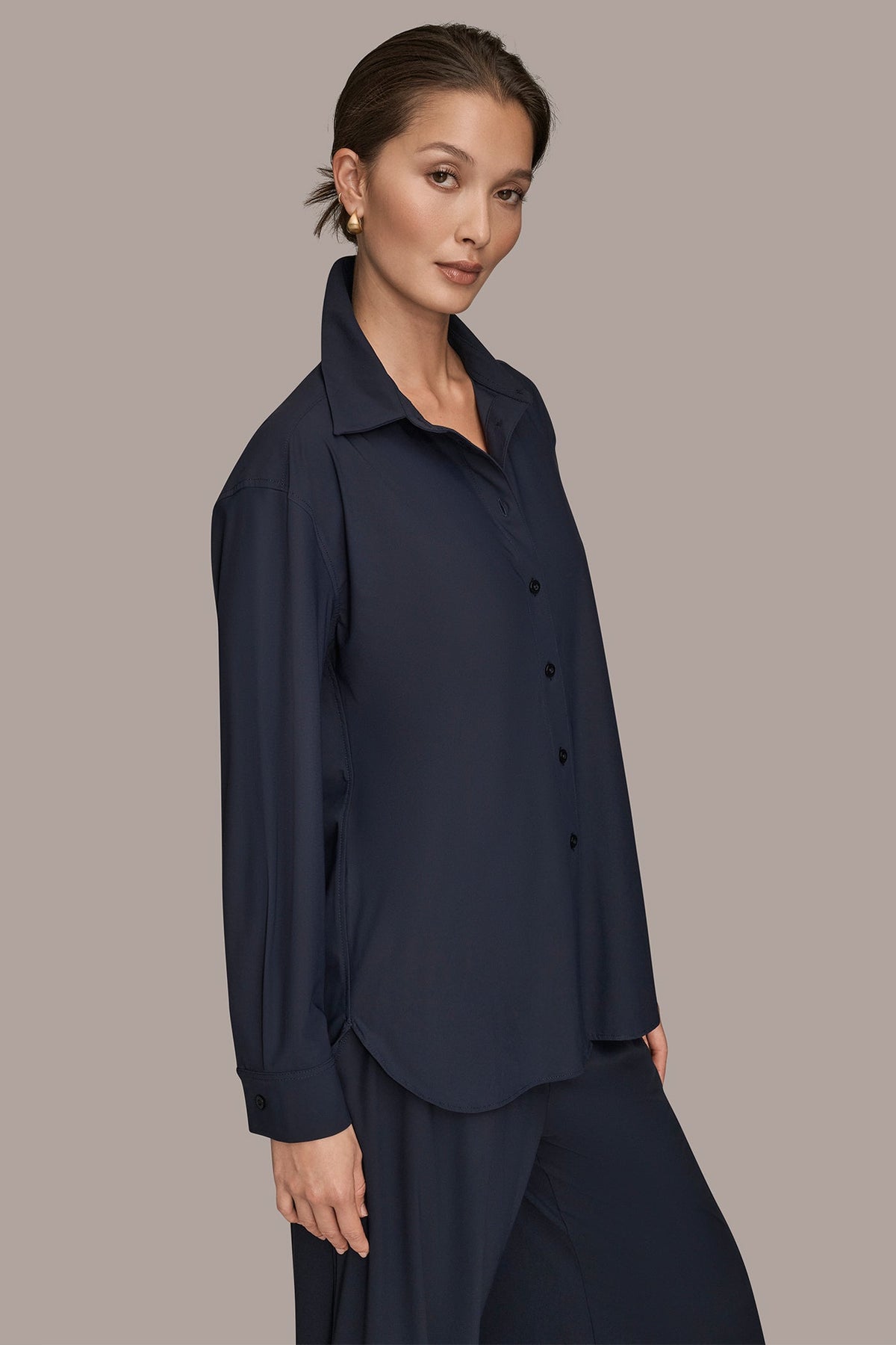 Donna Karan THE MODERN TRAVEL BUTTON-DOWN SHIRT