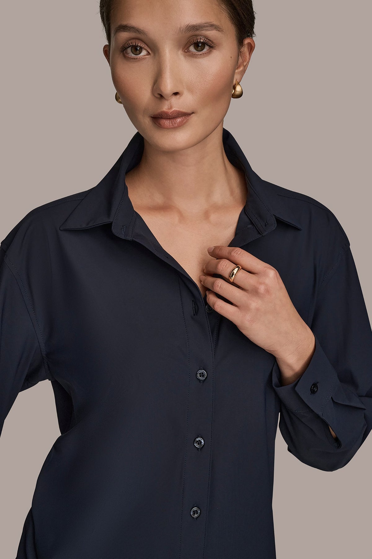 Donna Karan THE MODERN TRAVEL BUTTON-DOWN SHIRT