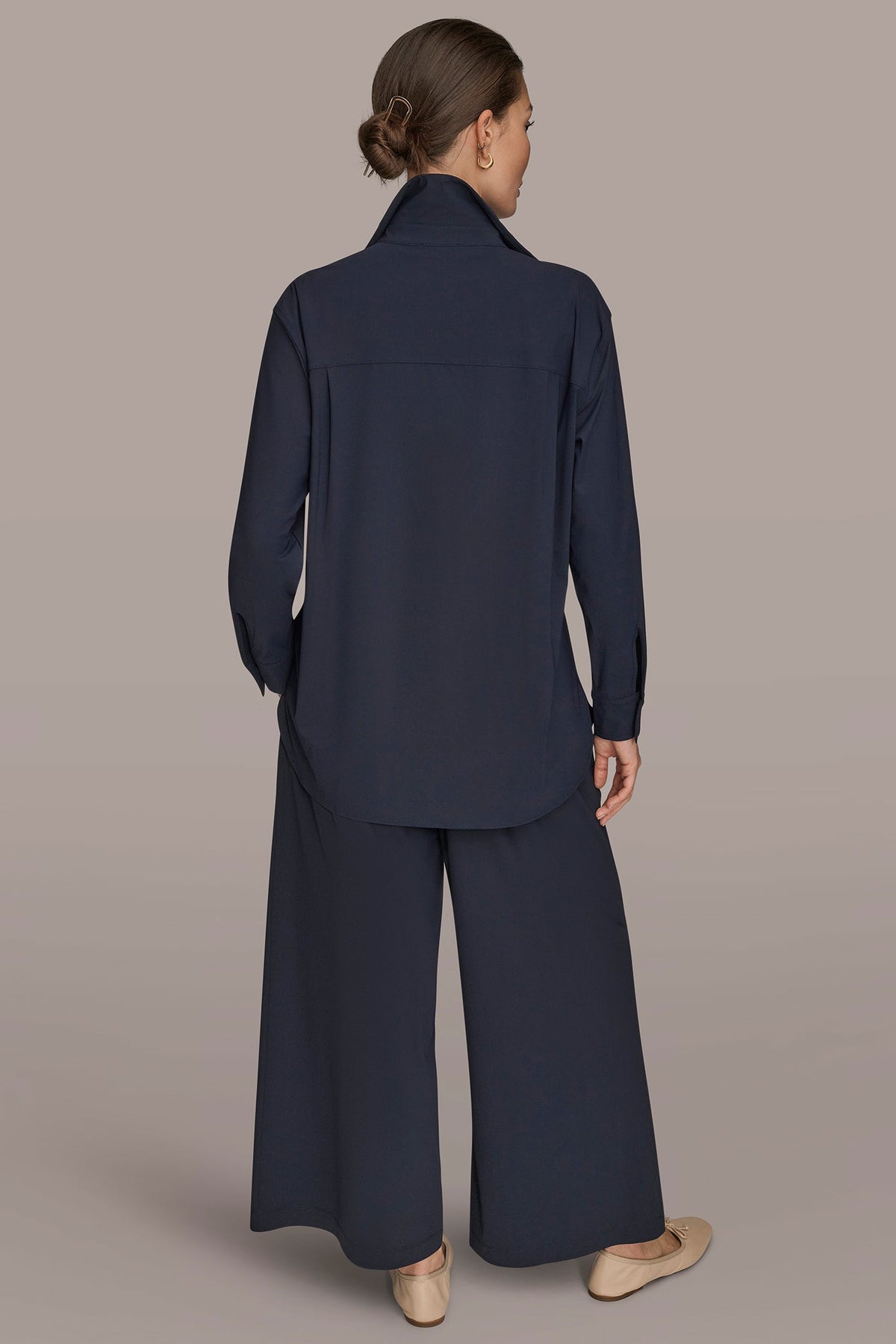 Donna Karan THE MODERN TRAVEL BUTTON-DOWN SHIRT