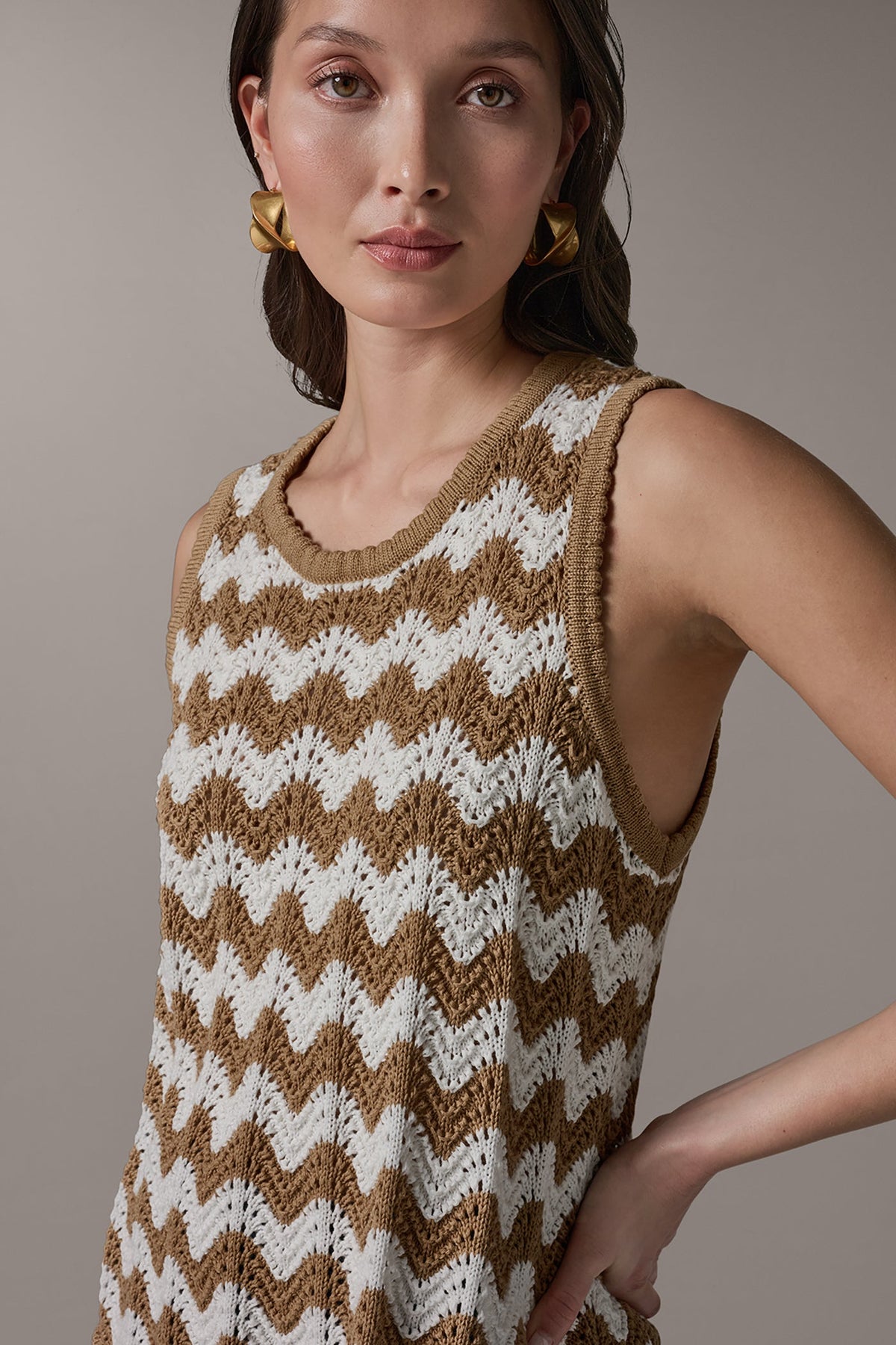 Donna Karan SLEEVELESS POINTELLE STRIPE SWEATER