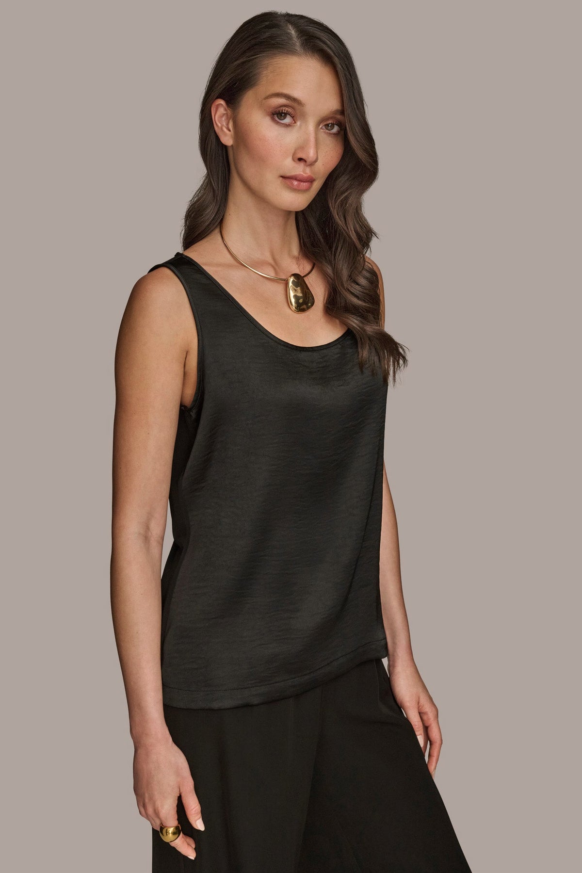 Donna Karan SCOOP NECK SHELL