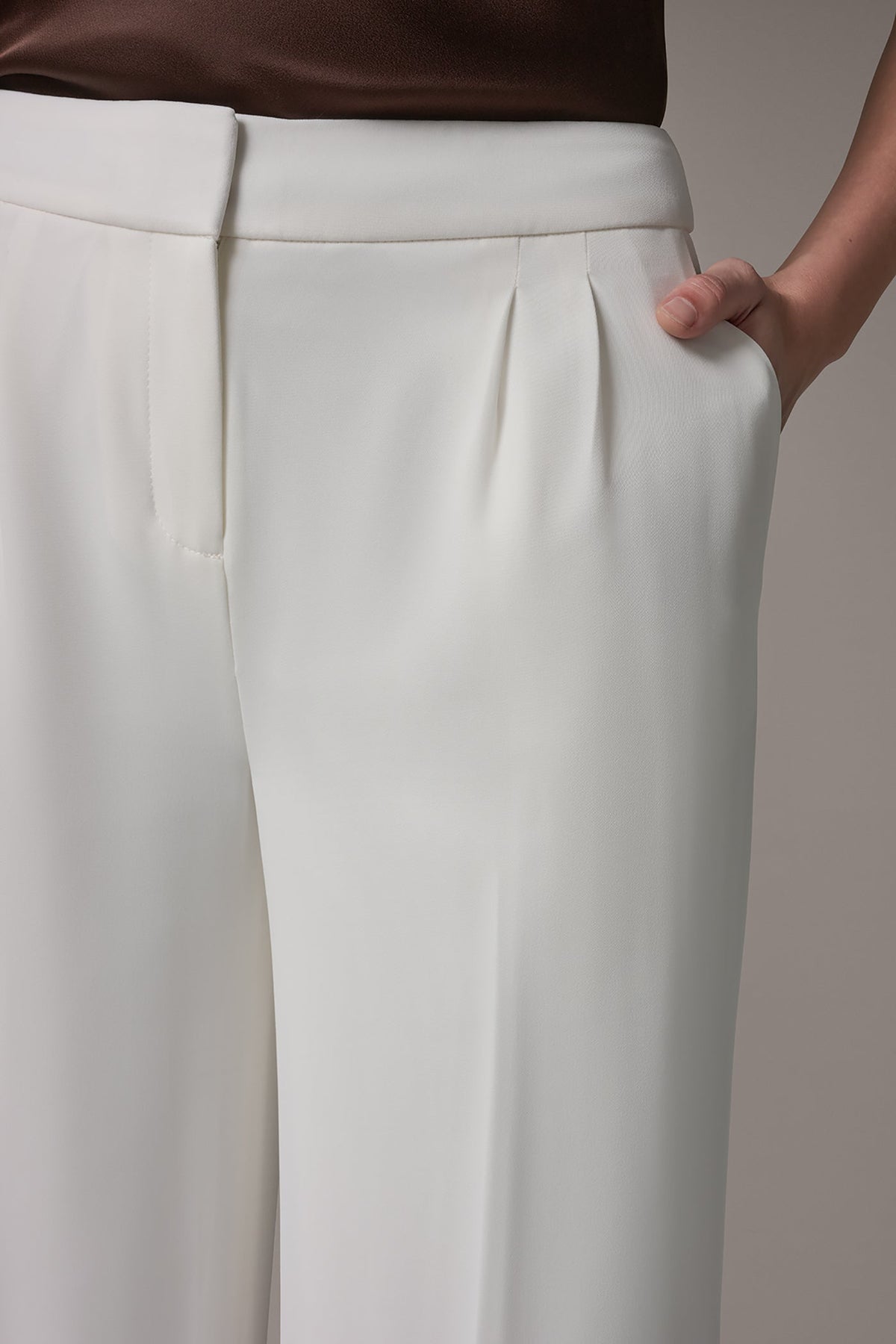 Donna Karan MID-RISE PLEATED WIDE-LEG PANT