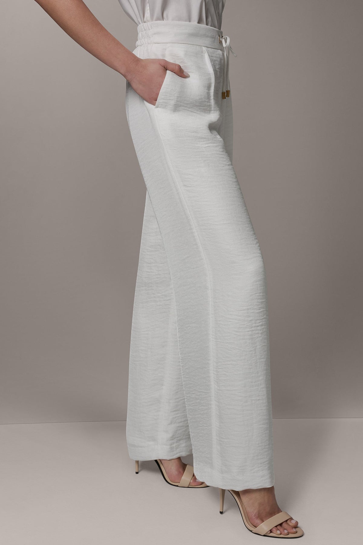 Donna Karan EXTRA HIGH-RISE WIDE-LEG PULL-ON PANT