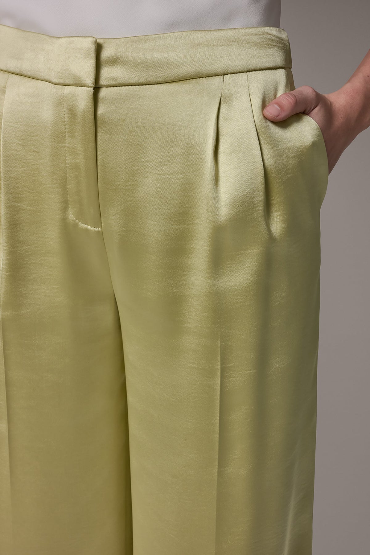 Donna Karan MID-RISE PLEATED WIDE-LEG PANT