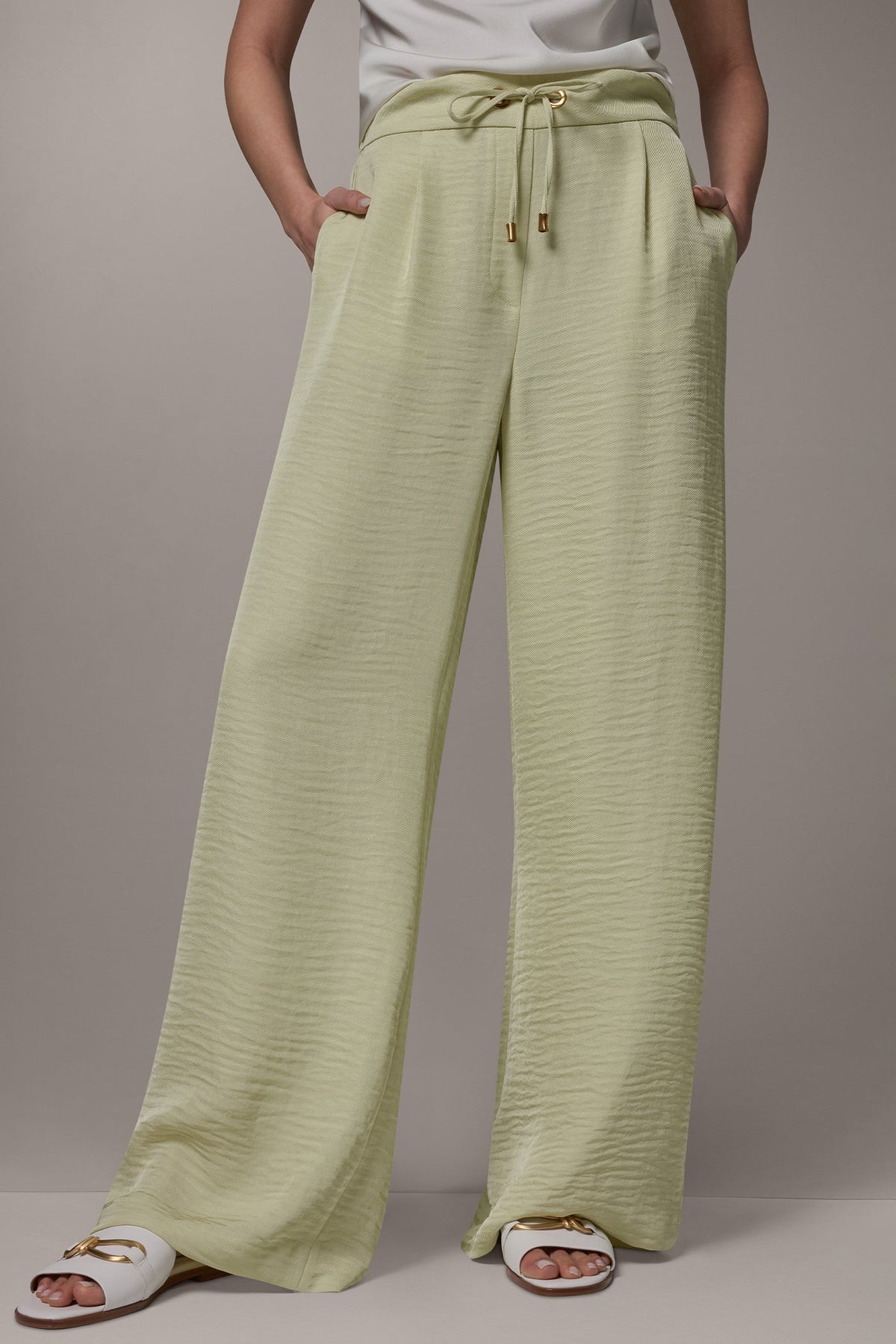 Donna Karan EXTRA HIGH-RISE WIDE-LEG PULL-ON PANT