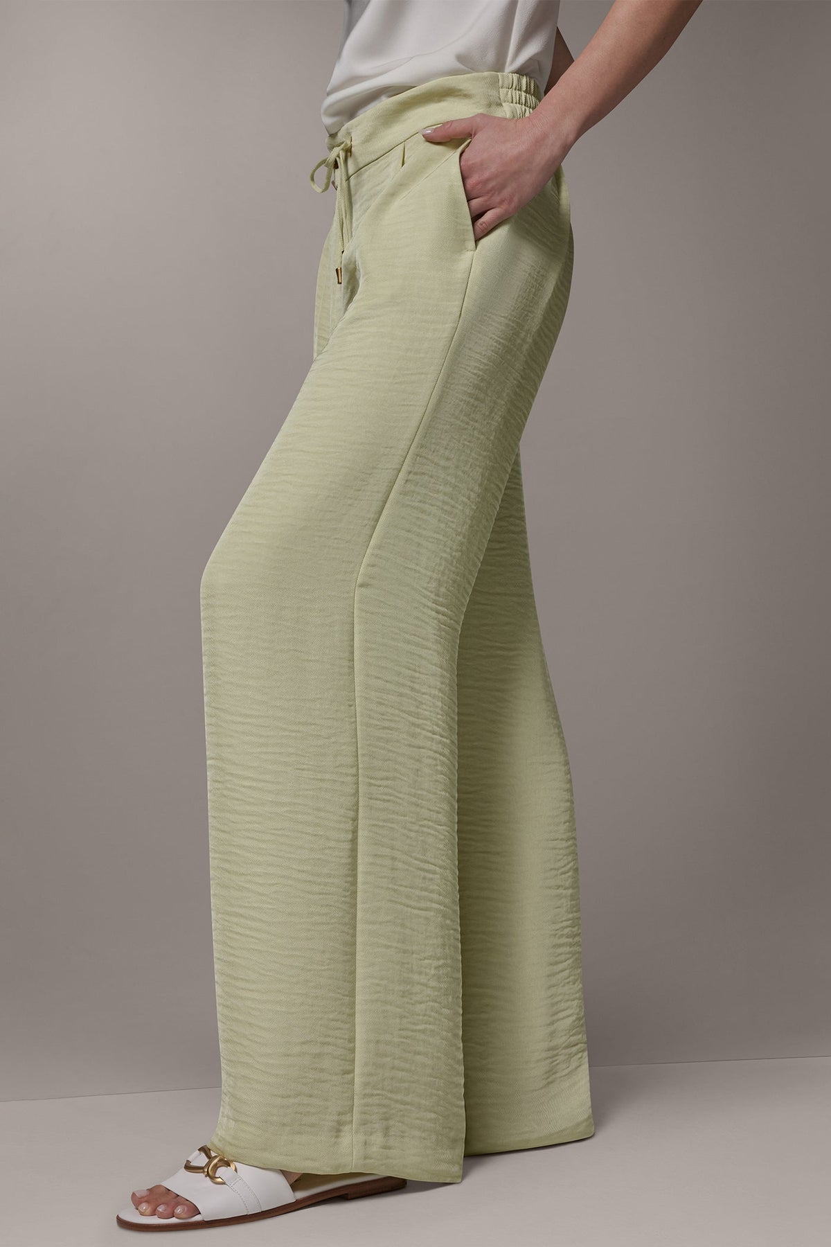 Donna Karan EXTRA HIGH-RISE WIDE-LEG PULL-ON PANT