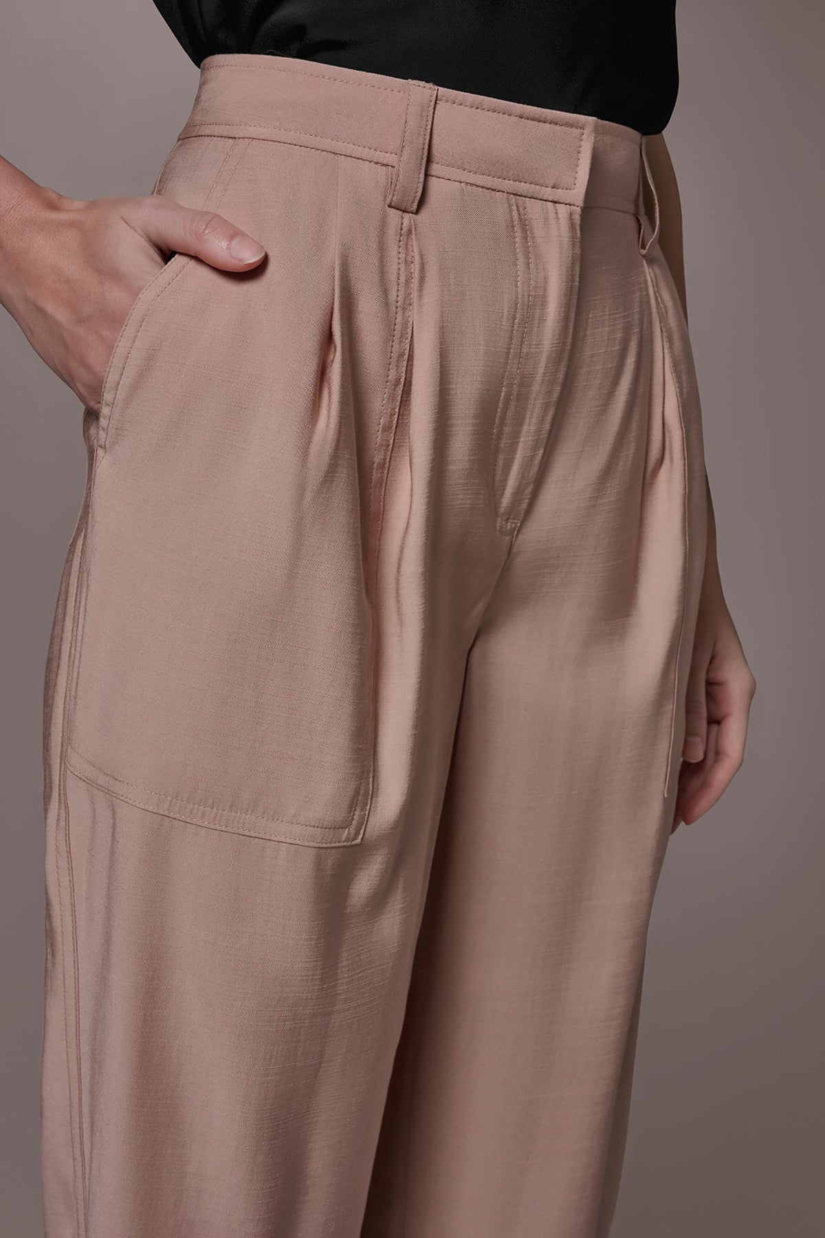 Donna Karan EXTRA HIGH-RISE UTILITY PANT