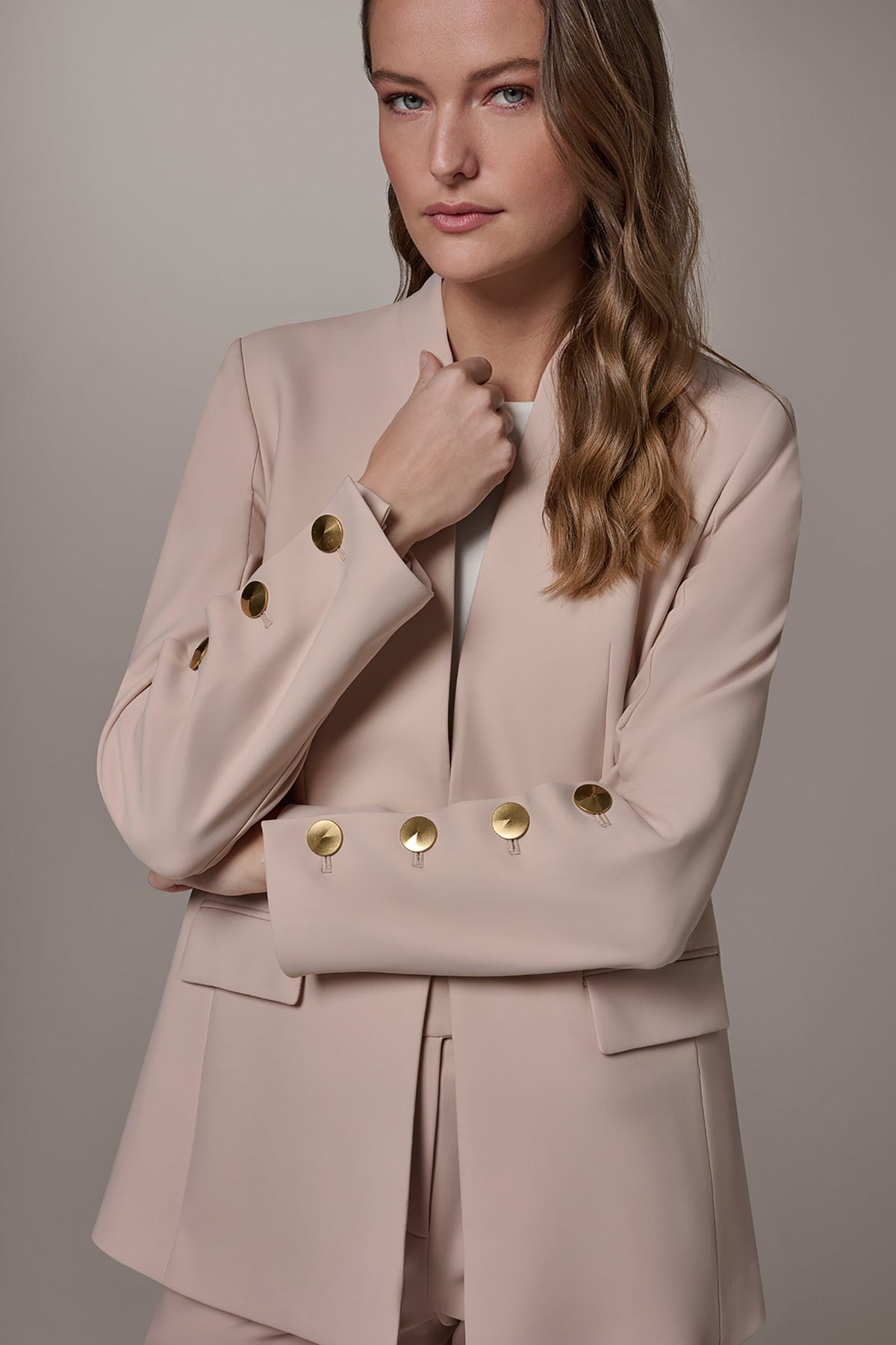 Donna Karan BUTTON SLEEVE SUIT BLAZER