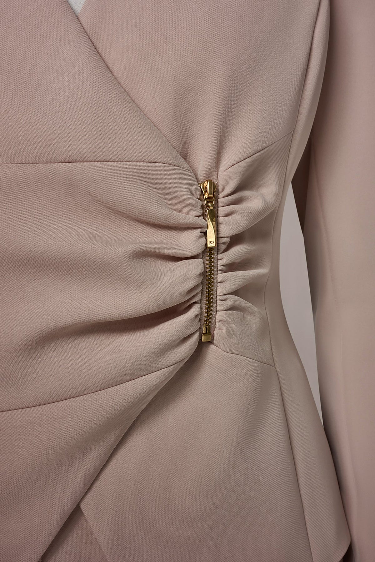 Donna Karan CROPPED WRAP ZIP BLAZER