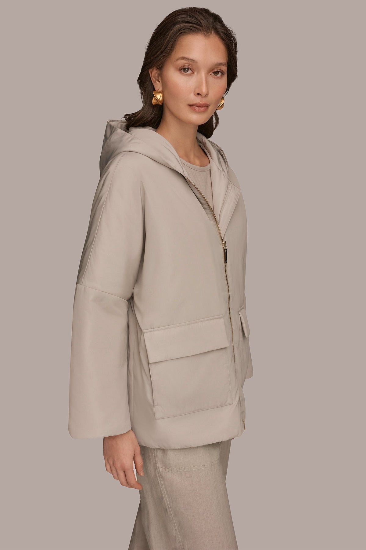 Donna Karan HOODED LIGHT QUILT JACKET