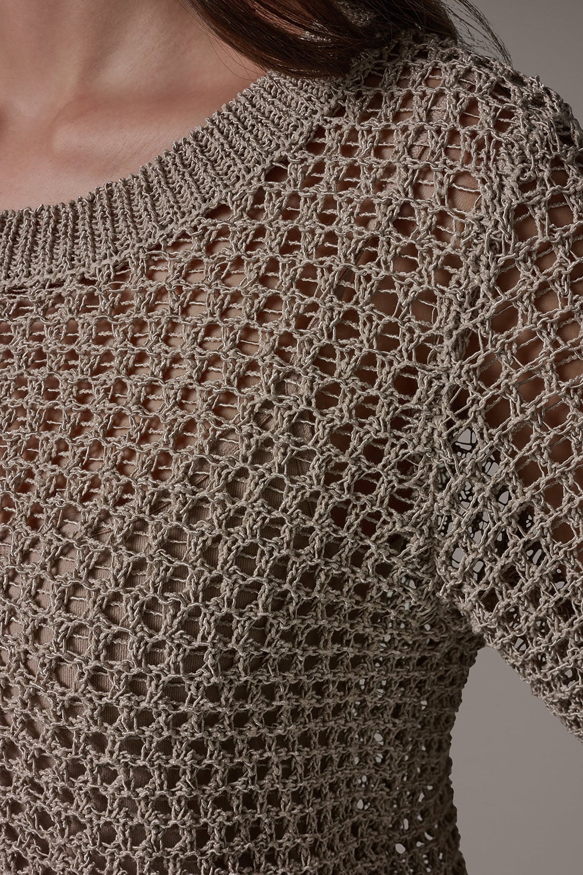 Donna Karan SHORT SLEEVE OPEN STITCH SWEATER