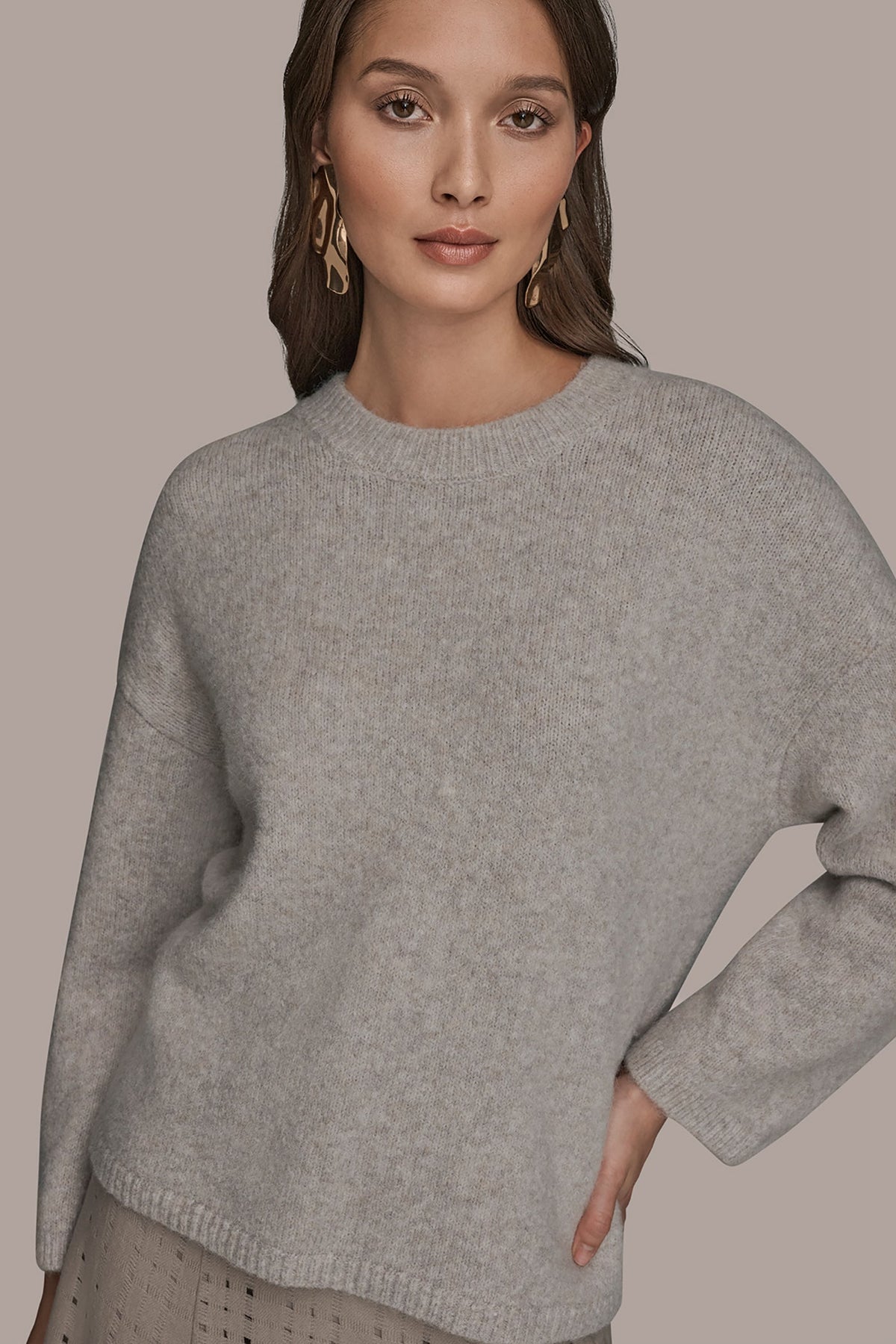 Donna Karan OVERSIZED LONG SLEEVE CREW-NECK SWEATER