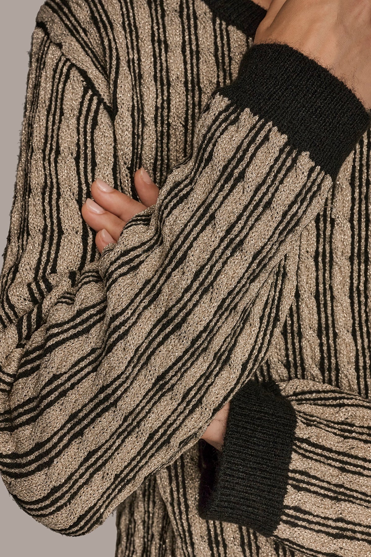 Donna Karan METALLIC TWO-TONE CABLE-KNIT SWEATER