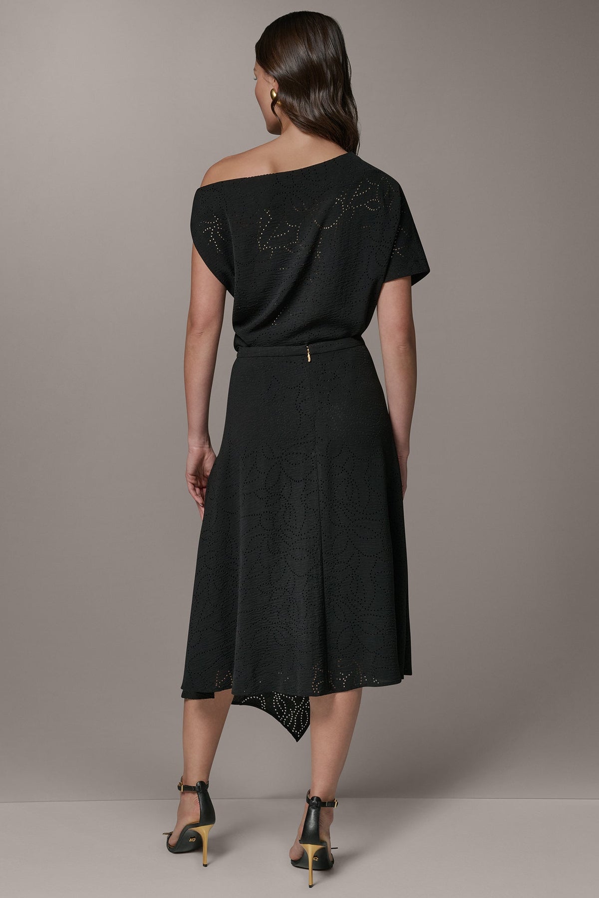 Donna Karan LASER CUT ASYMMETRIC MIDI SKIRT