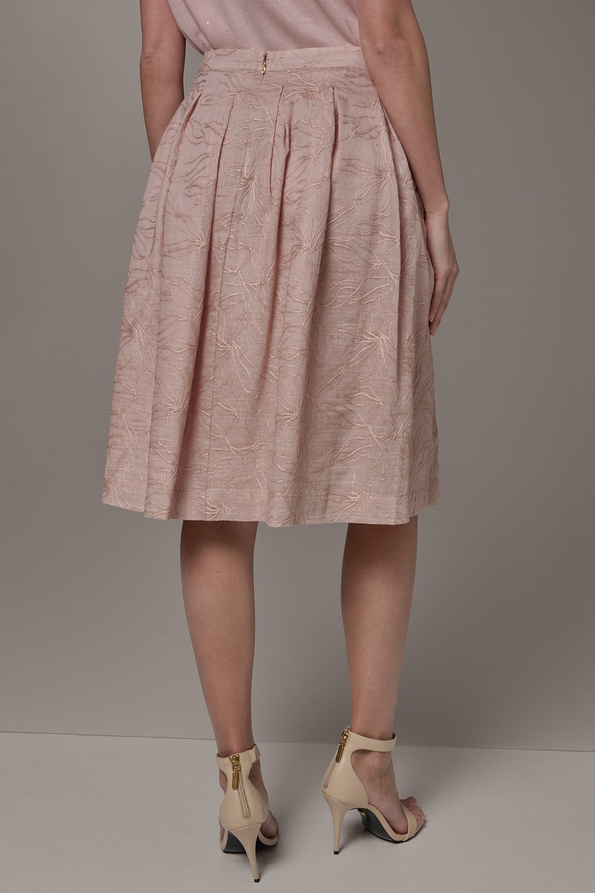 Donna Karan FLORAL EMBROIDERED PLEATED A-LINE SKIRT