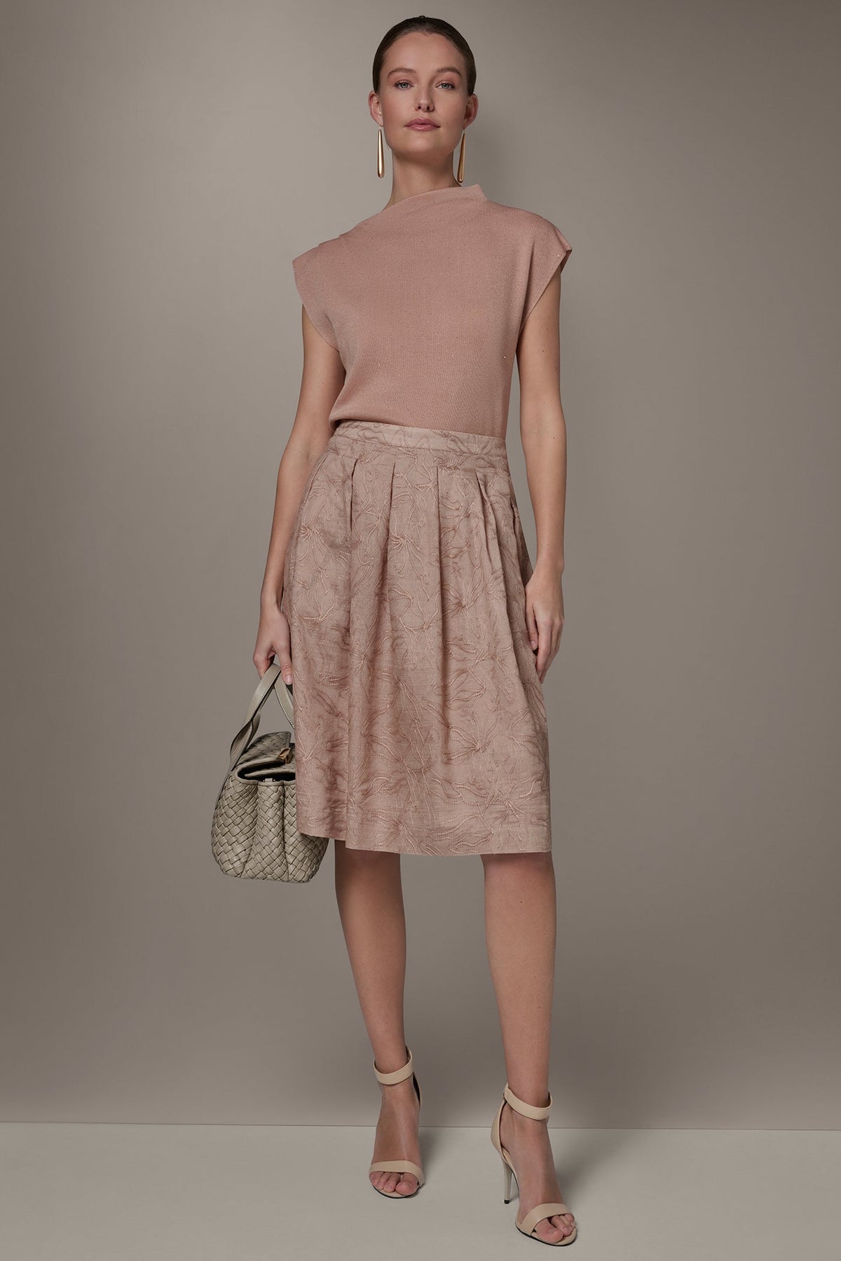 Donna Karan FLORAL EMBROIDERED PLEATED A-LINE SKIRT