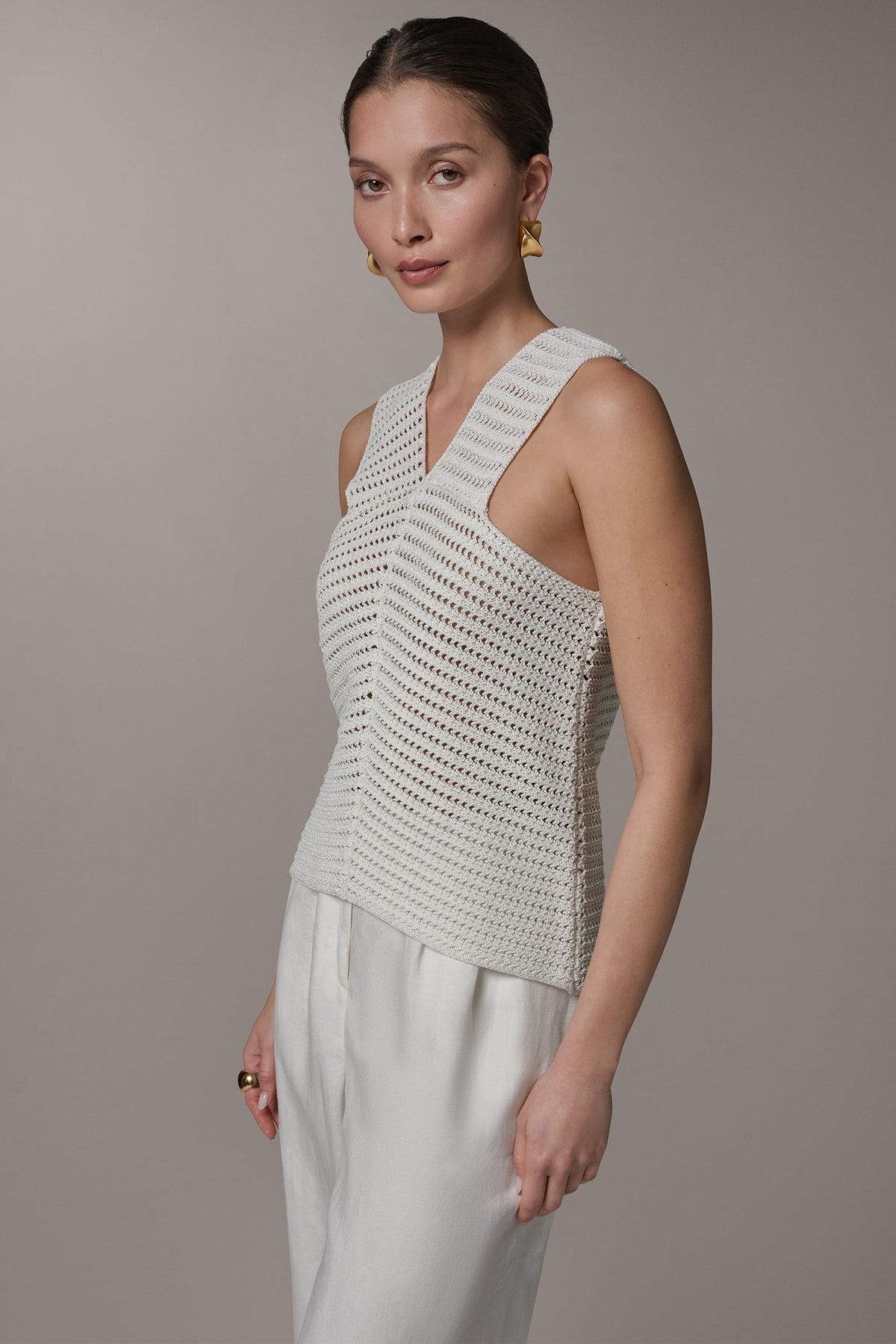 Donna Karan SLEEVELESS METALLIC SWEATER TANK