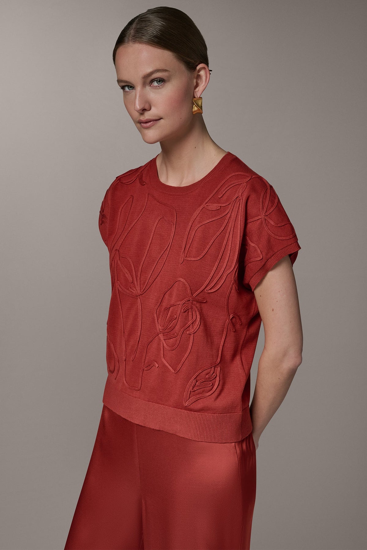 Donna Karan SHORT SLEEVE GEOMETRIC SWEATER