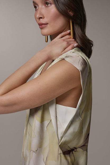 Donna Karan SLEEVELESS EXTENDED SHOULDER TOP