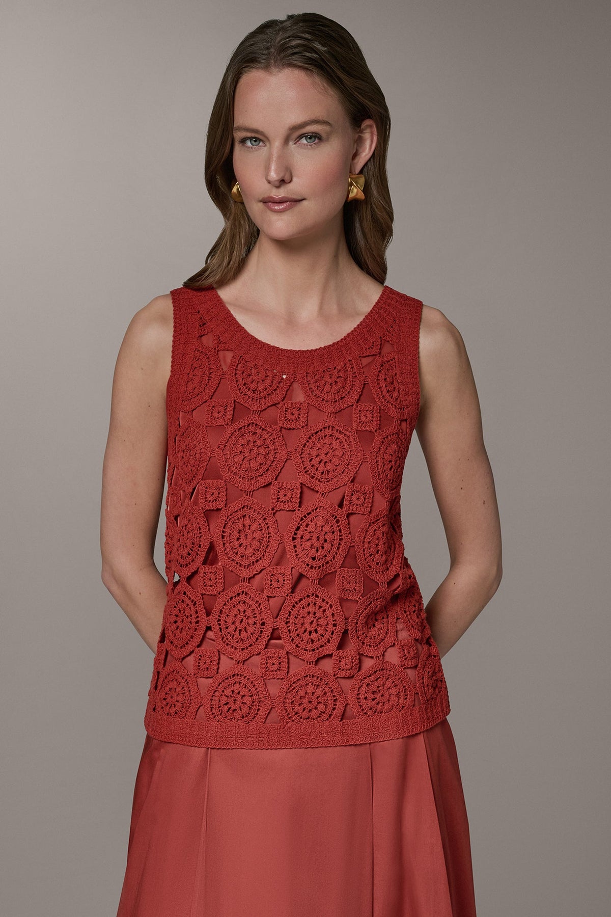 Donna Karan SLEEVELESS CROCHET SHELL