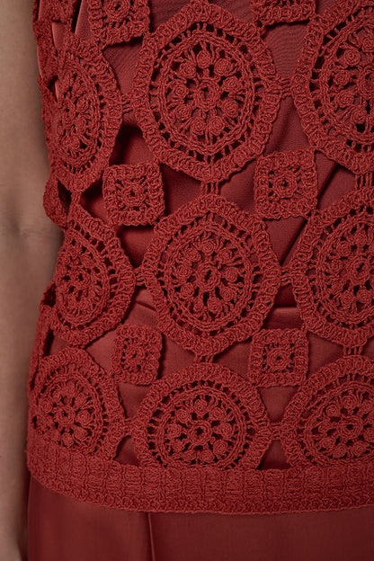 Donna Karan SLEEVELESS CROCHET SHELL