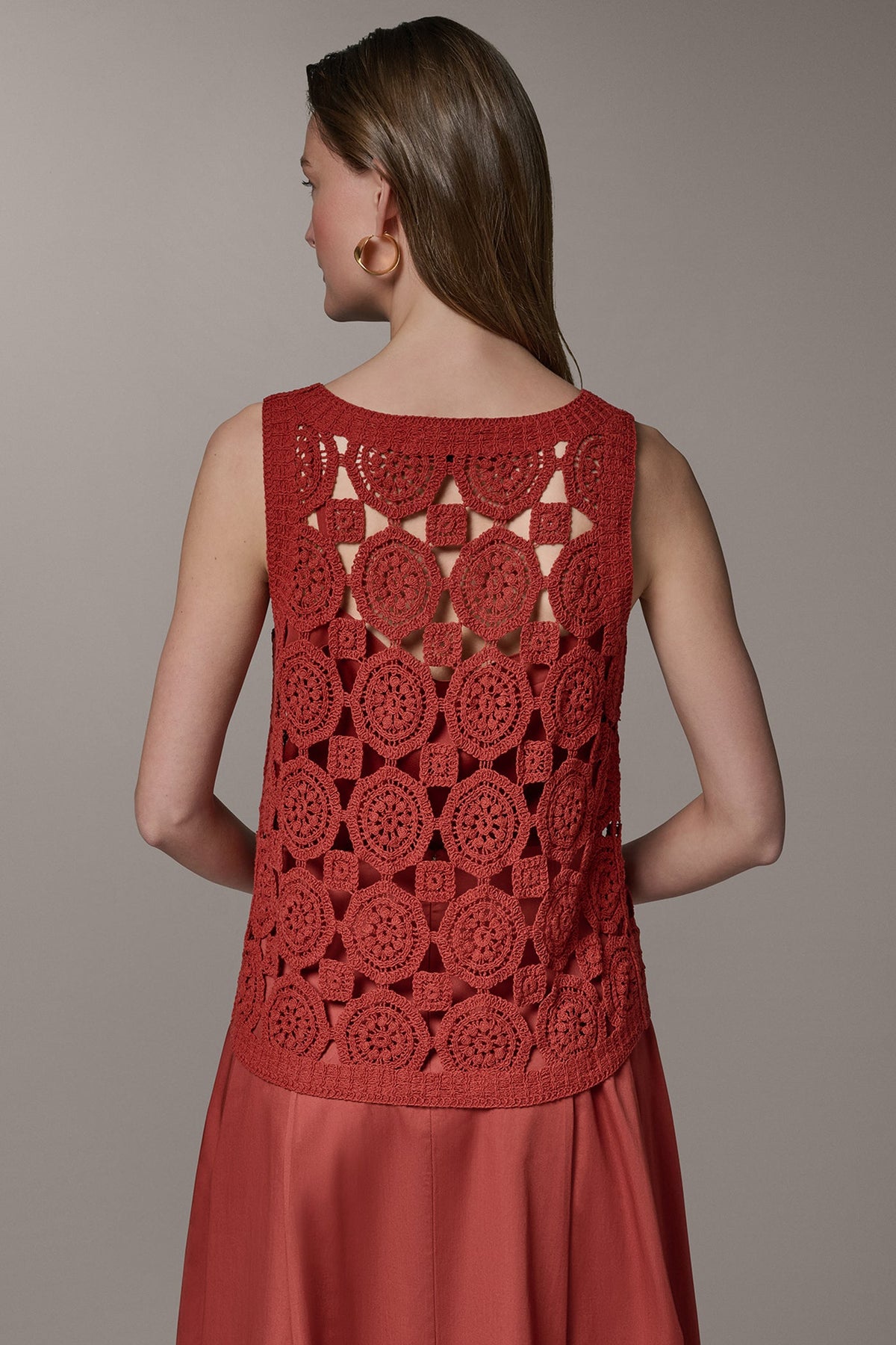 Donna Karan SLEEVELESS CROCHET SHELL