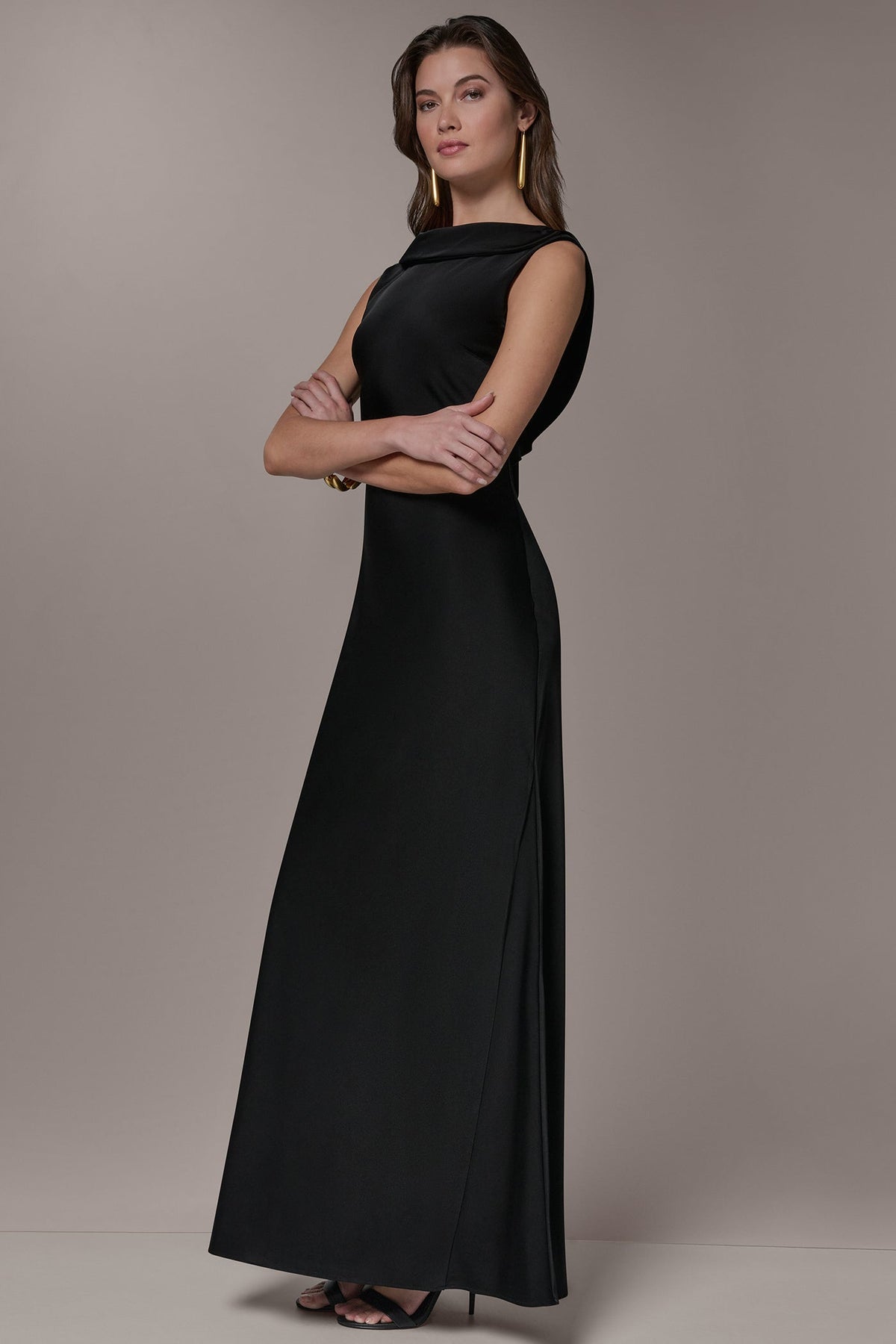 Donna Karan SATIN RUFFLE BACK GOWN