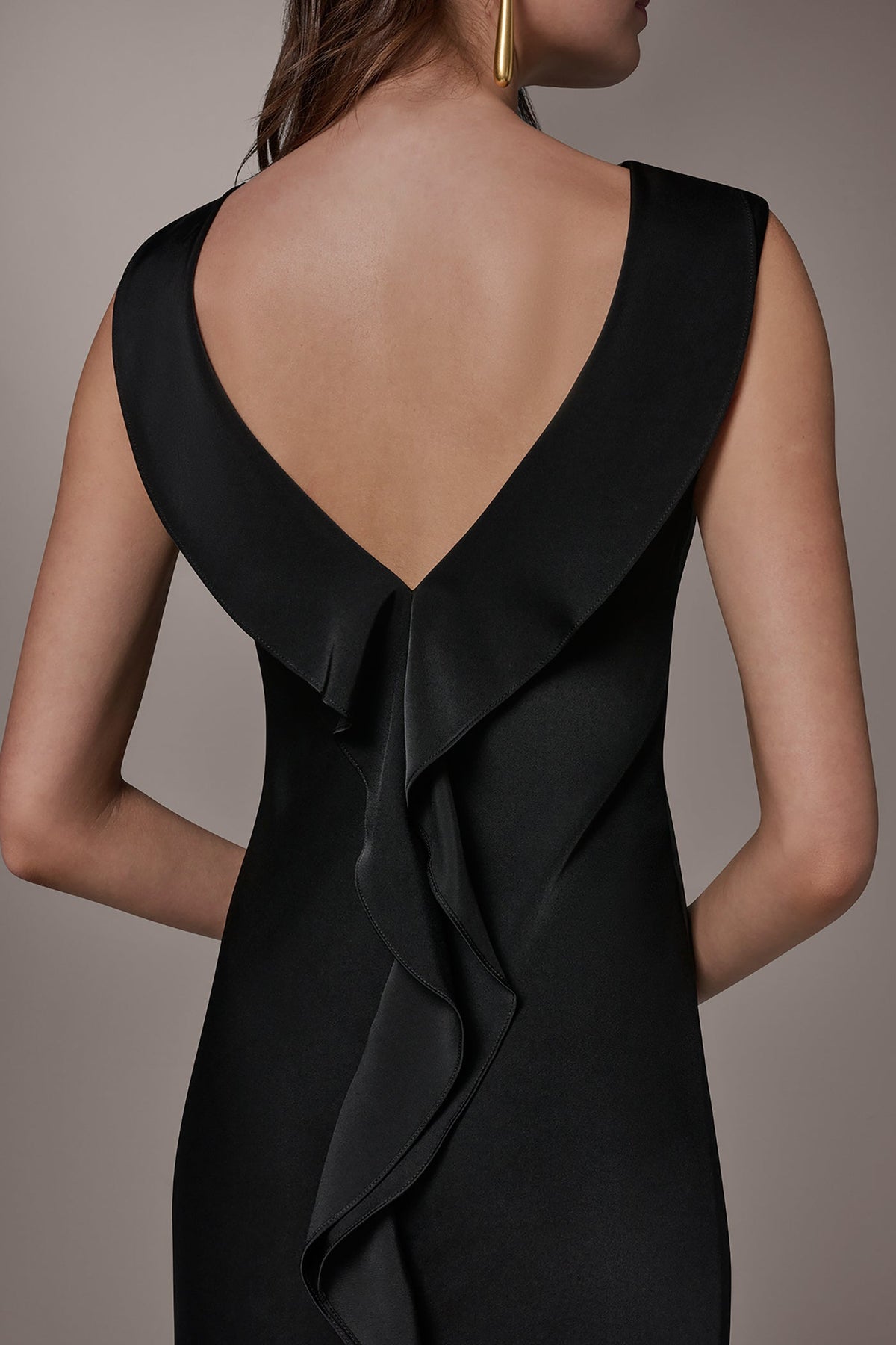 Donna Karan SATIN RUFFLE BACK GOWN