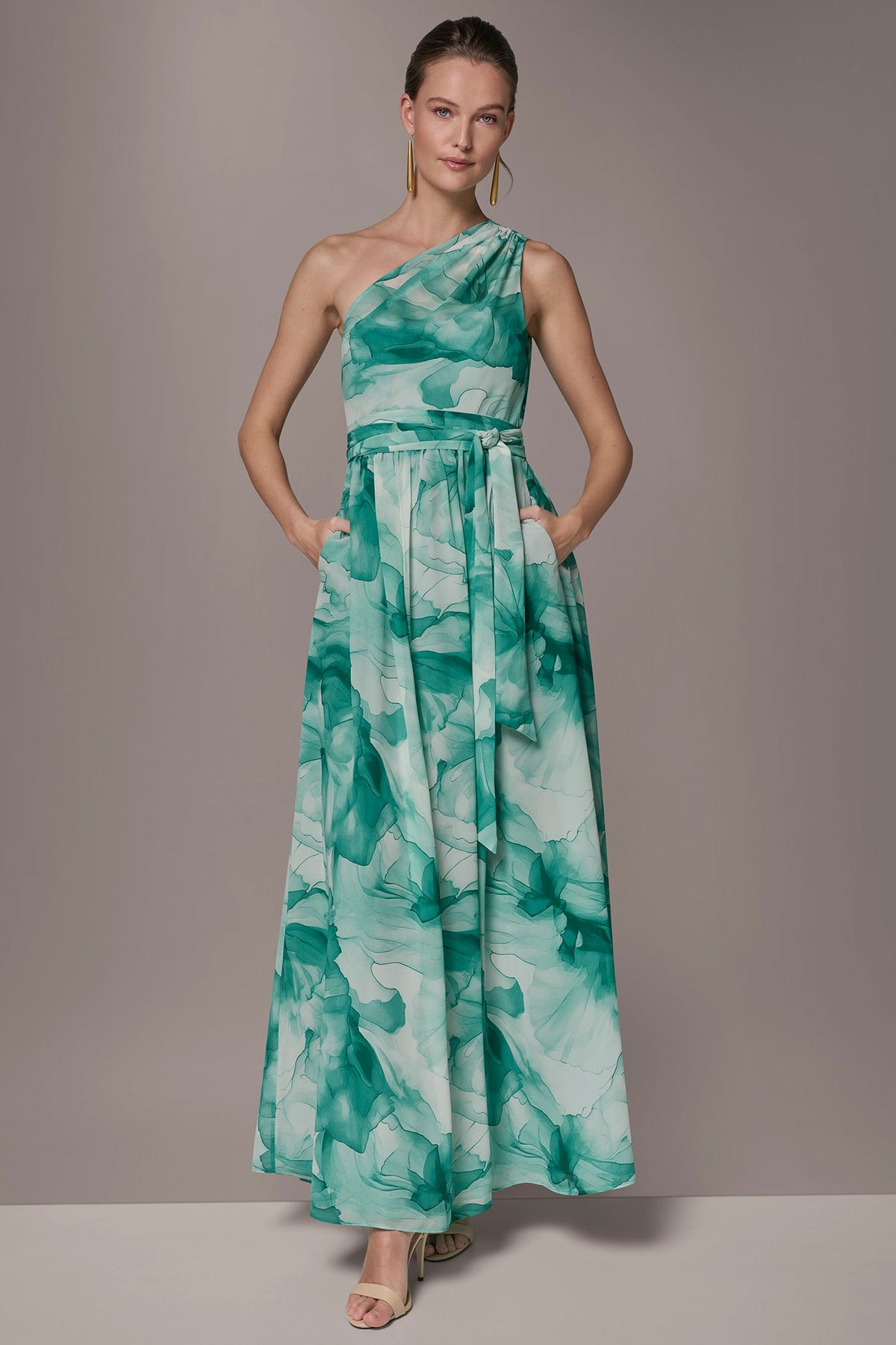 Donna Karan CHIFFON FLORAL ONE-SHOULDER GOWN