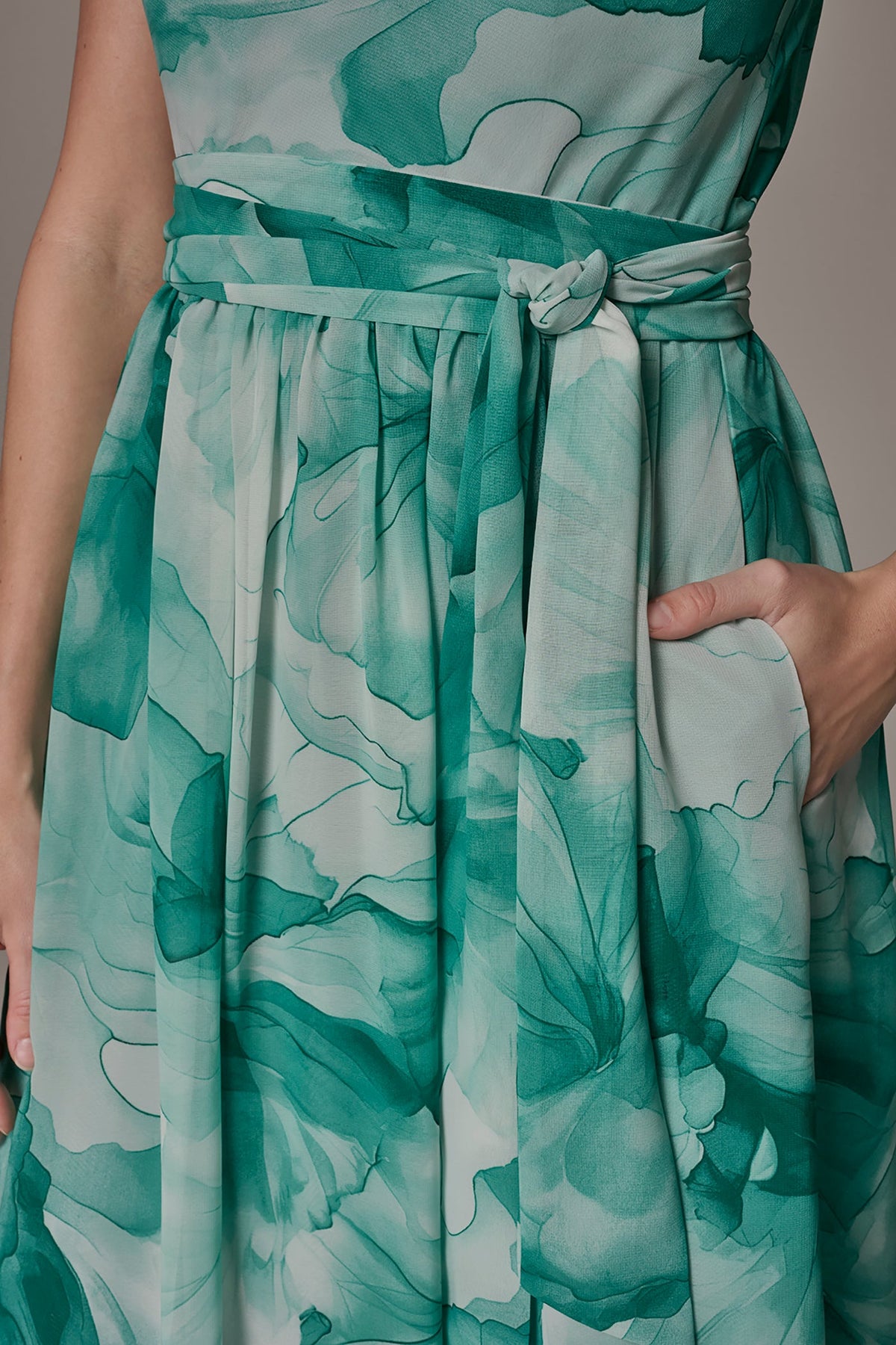Donna Karan CHIFFON FLORAL ONE-SHOULDER GOWN