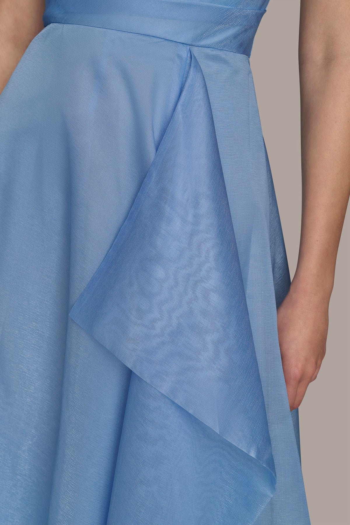 Donna Karan ORGANZA STRAPLESS CASCADING GOWN