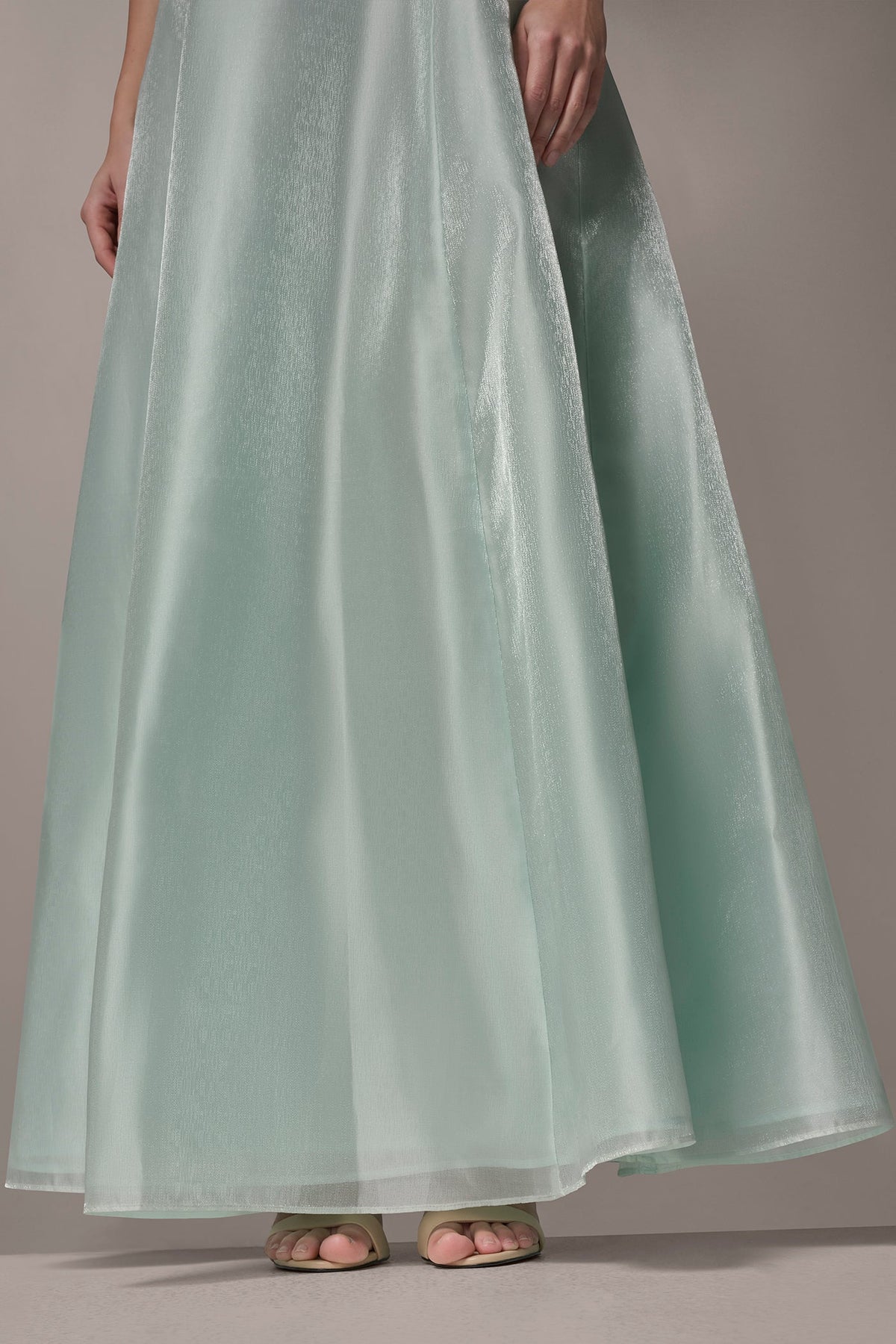 Donna Karan ORGANZA TWIST ONE-SHOULDER BALL GOWN